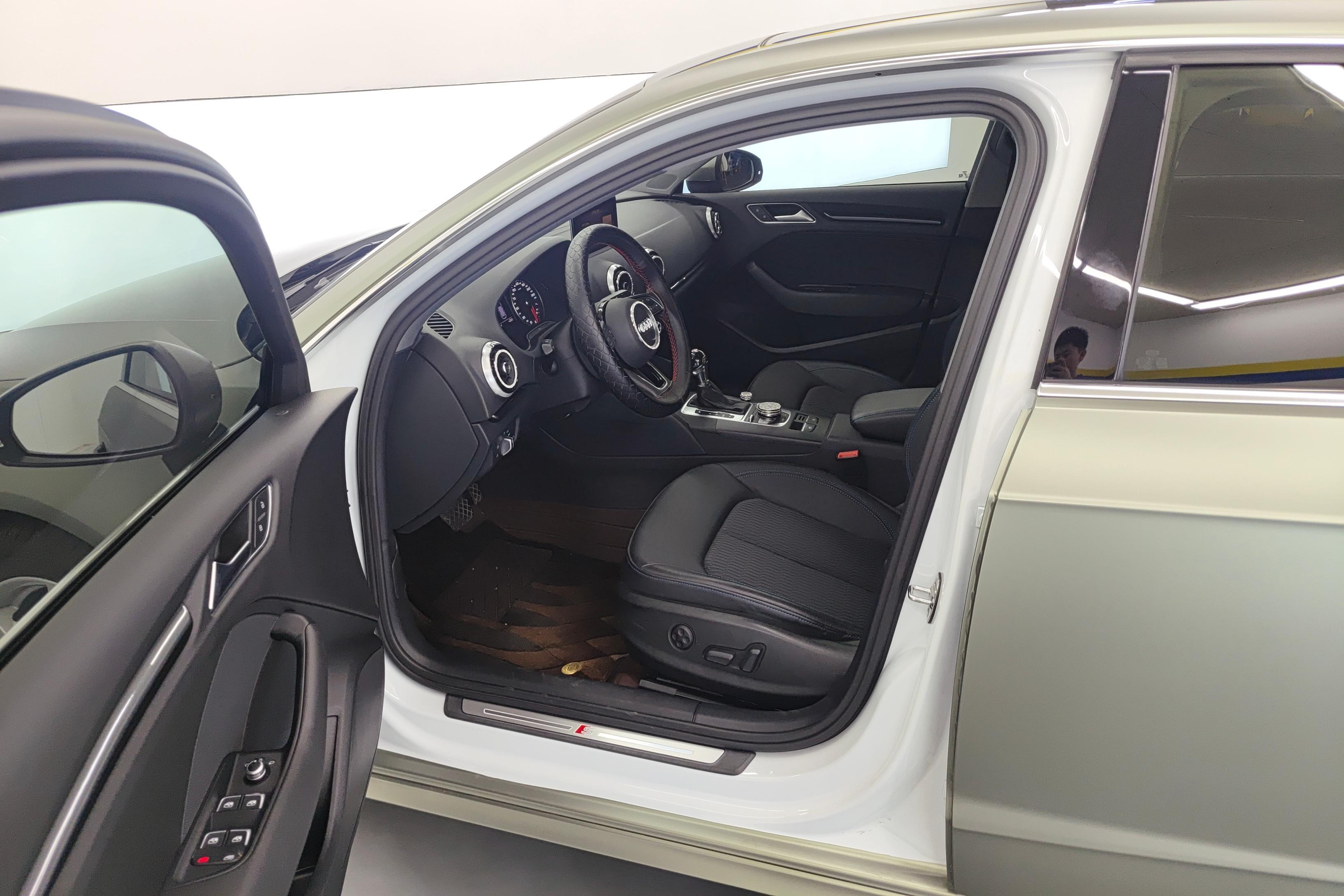 奥迪A3 35TFSI 2019款 1.4T 自动 进取型Limousine (国Ⅴ) 