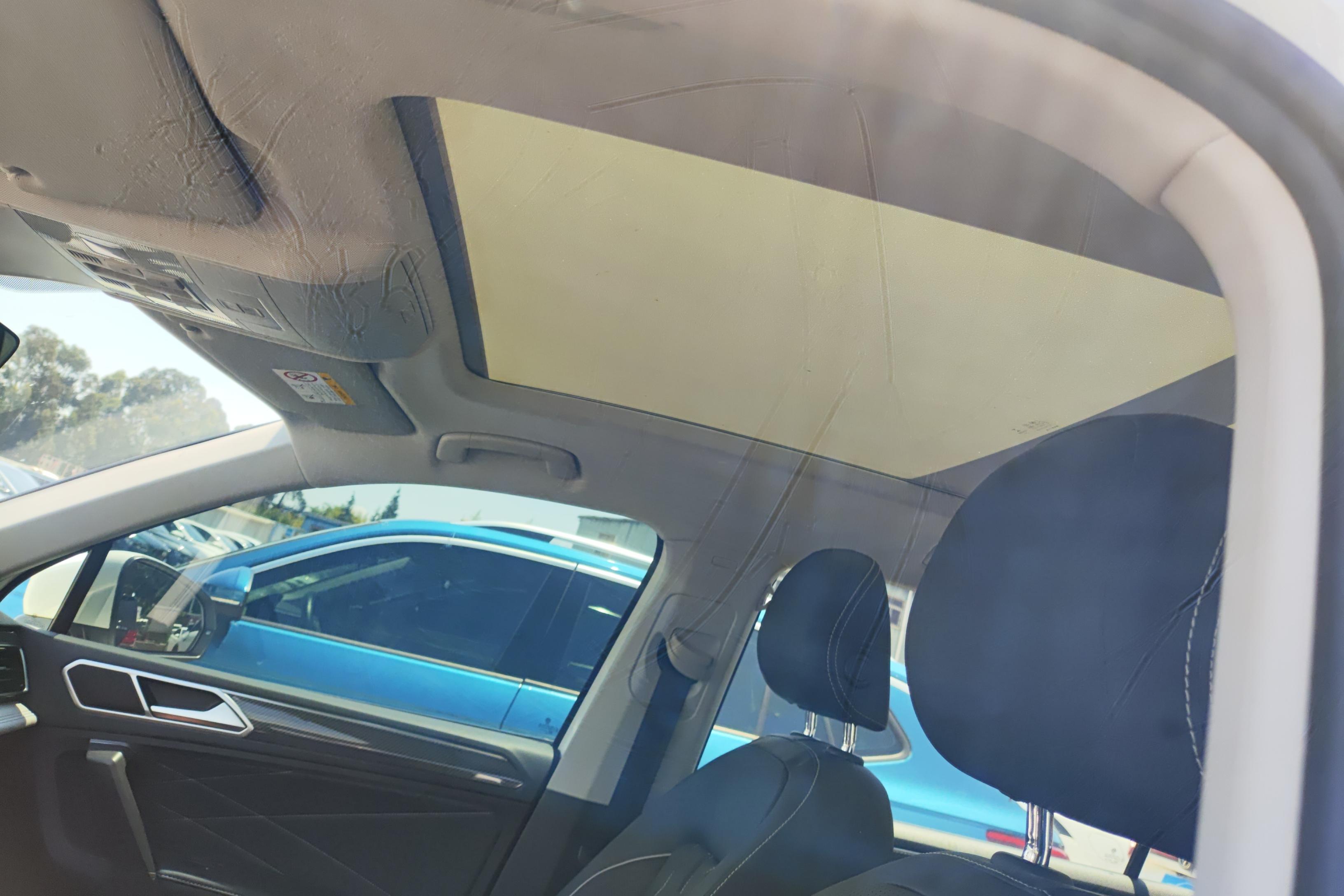 大众途观L R-Line 2023款 2.0T 自动 330TSI越享版 (国Ⅵ) 