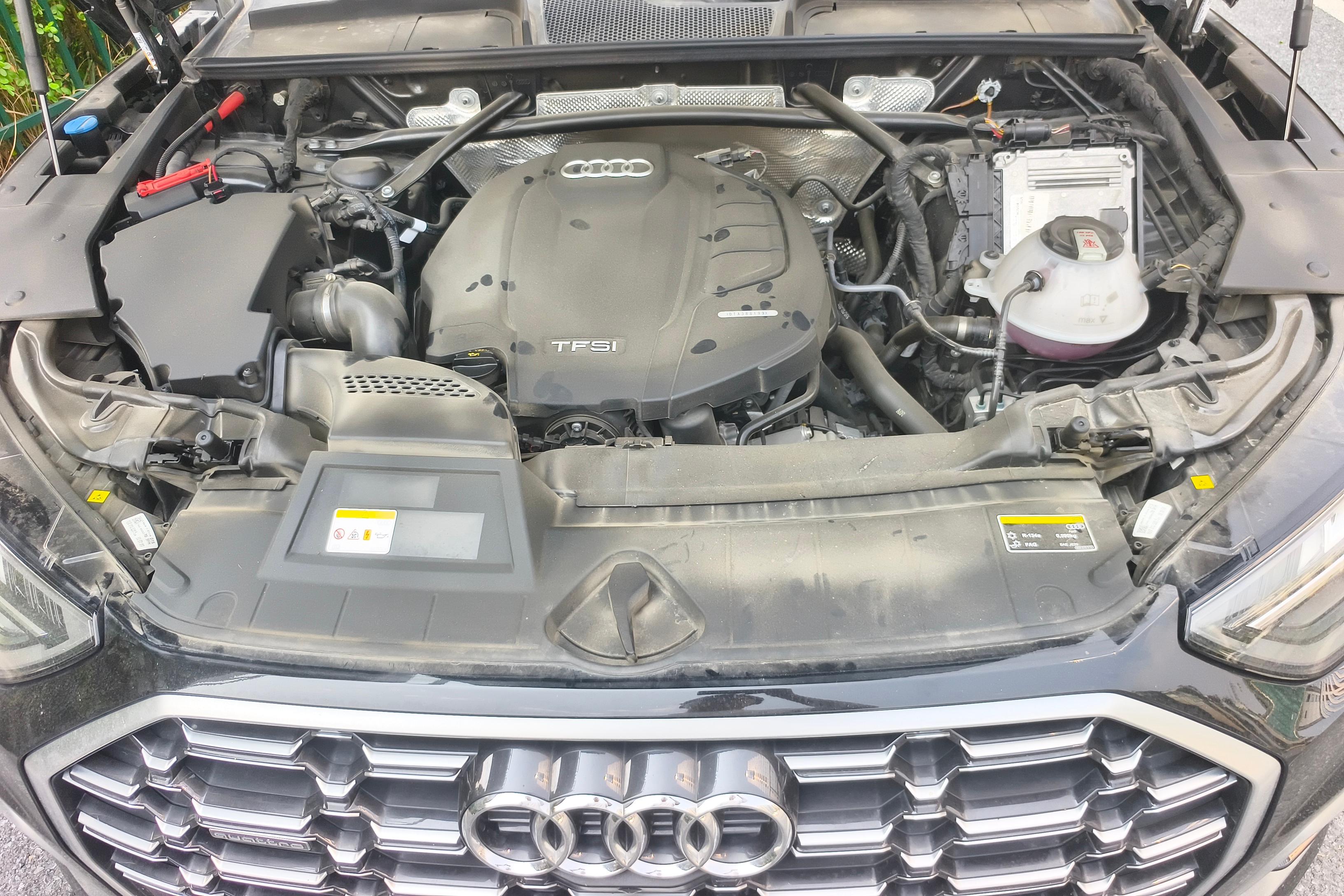 奥迪Q5L 40TFSI 2022款 2.0T 自动 改款豪华动感型 (国Ⅵ) 