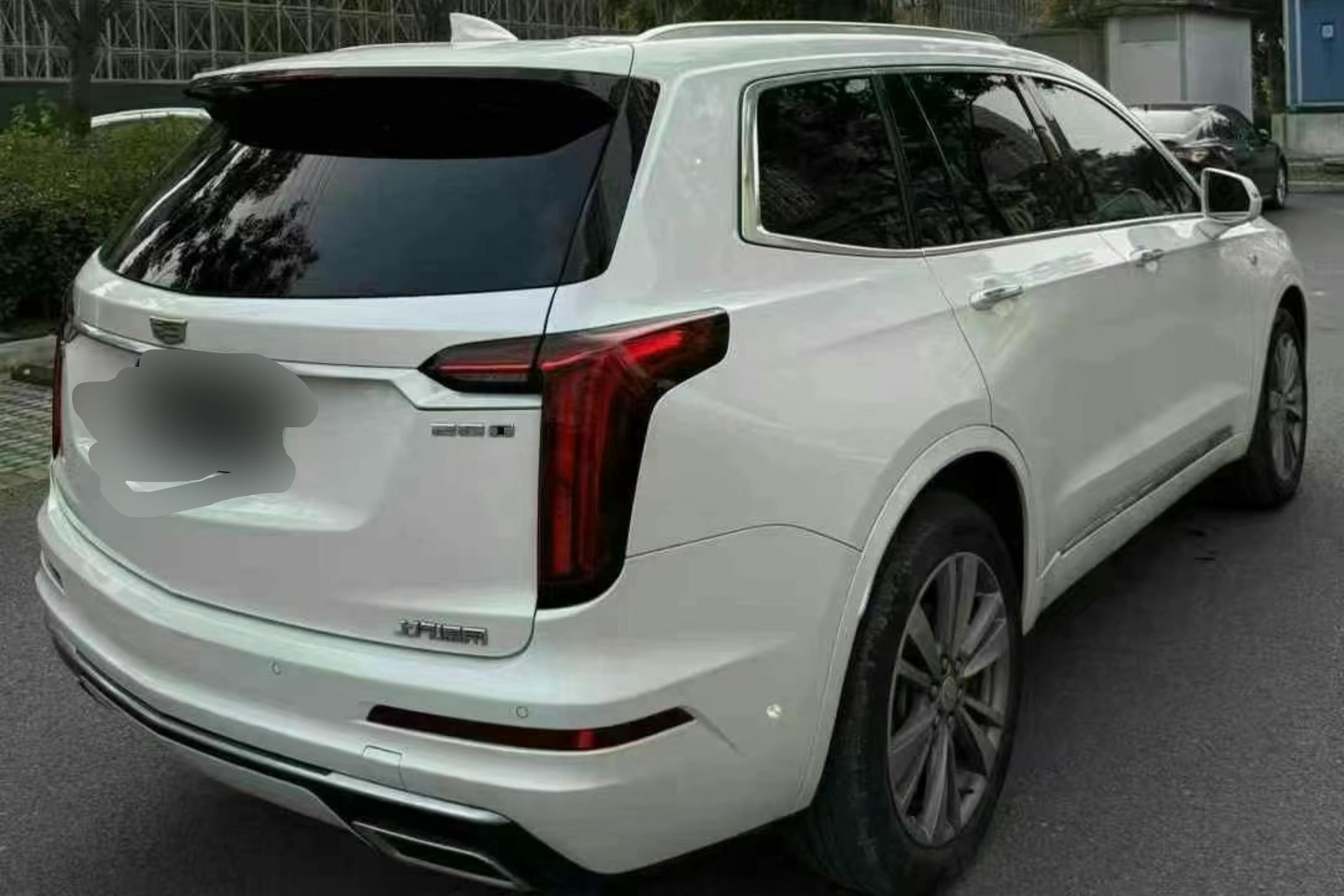 凯迪拉克XT6 2022款 2.0T 自动 尊贵120周年限量版 (国Ⅵ) 