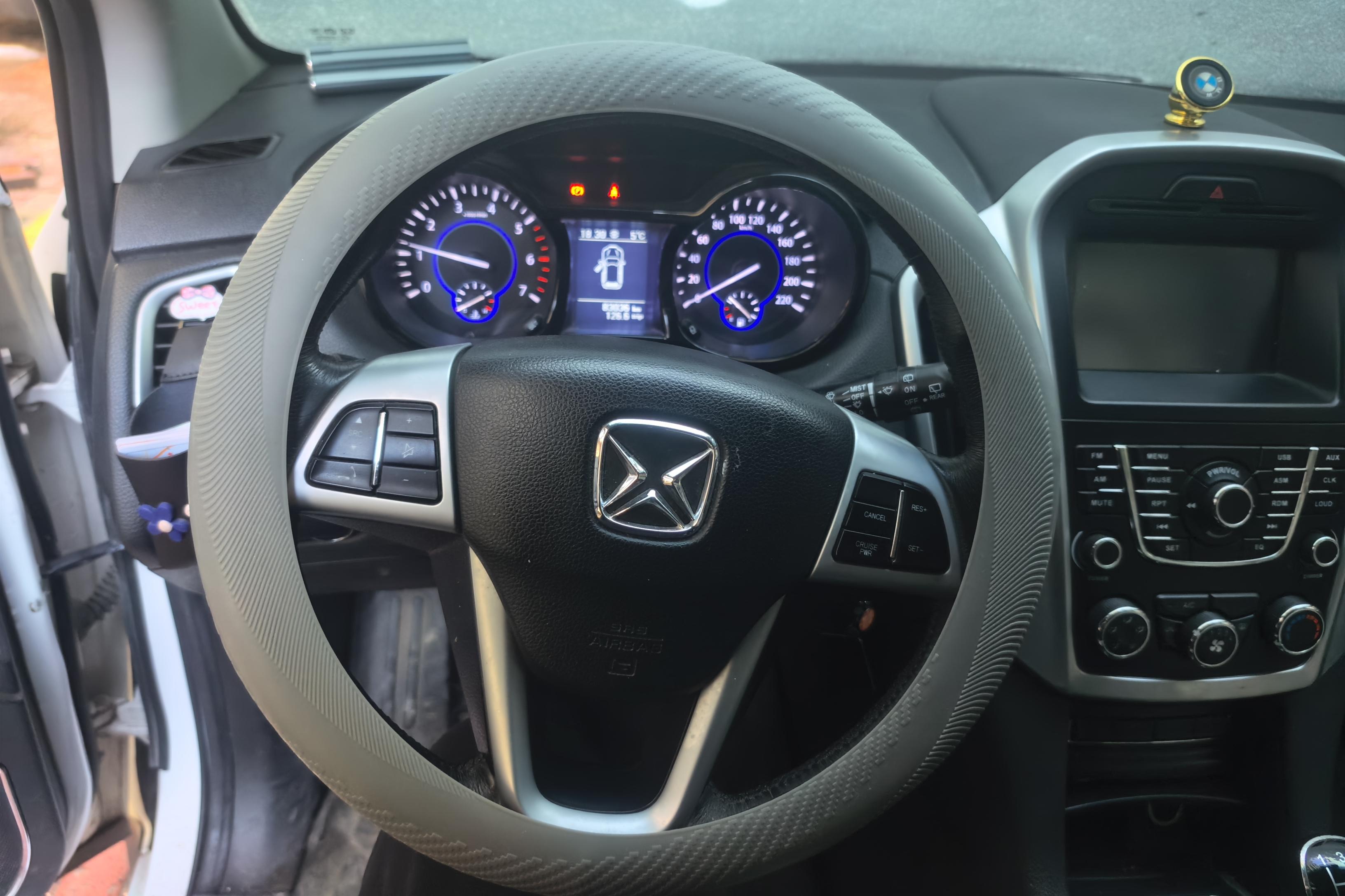 江铃驭胜 S350 2013款 2.0T 手动 四驱 豪华版 (国Ⅳ) 