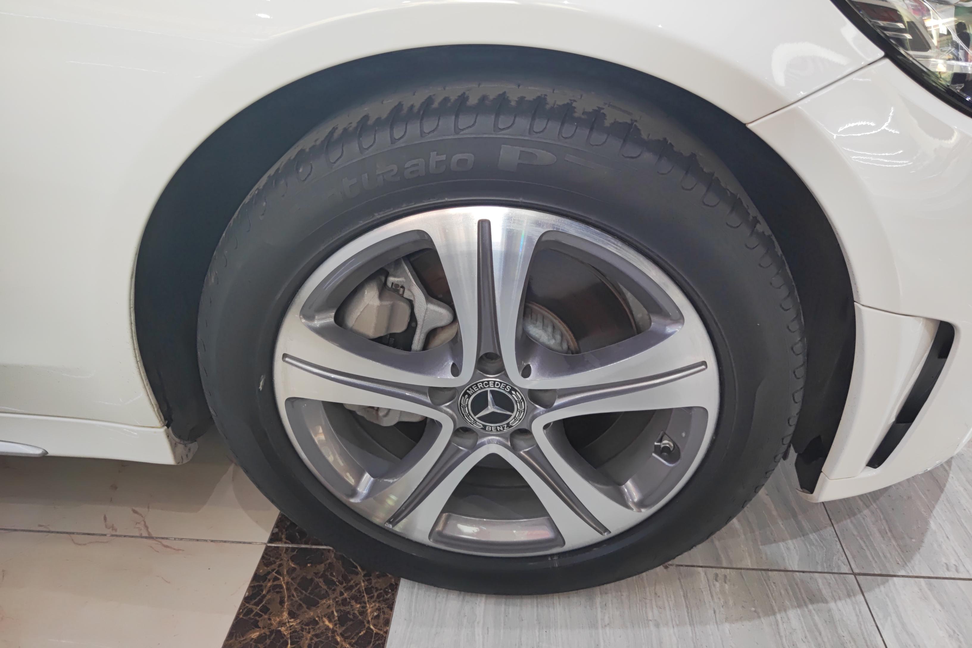 奔驰C级 C260L 2020款 1.5T 自动 改款 (国Ⅵ) 