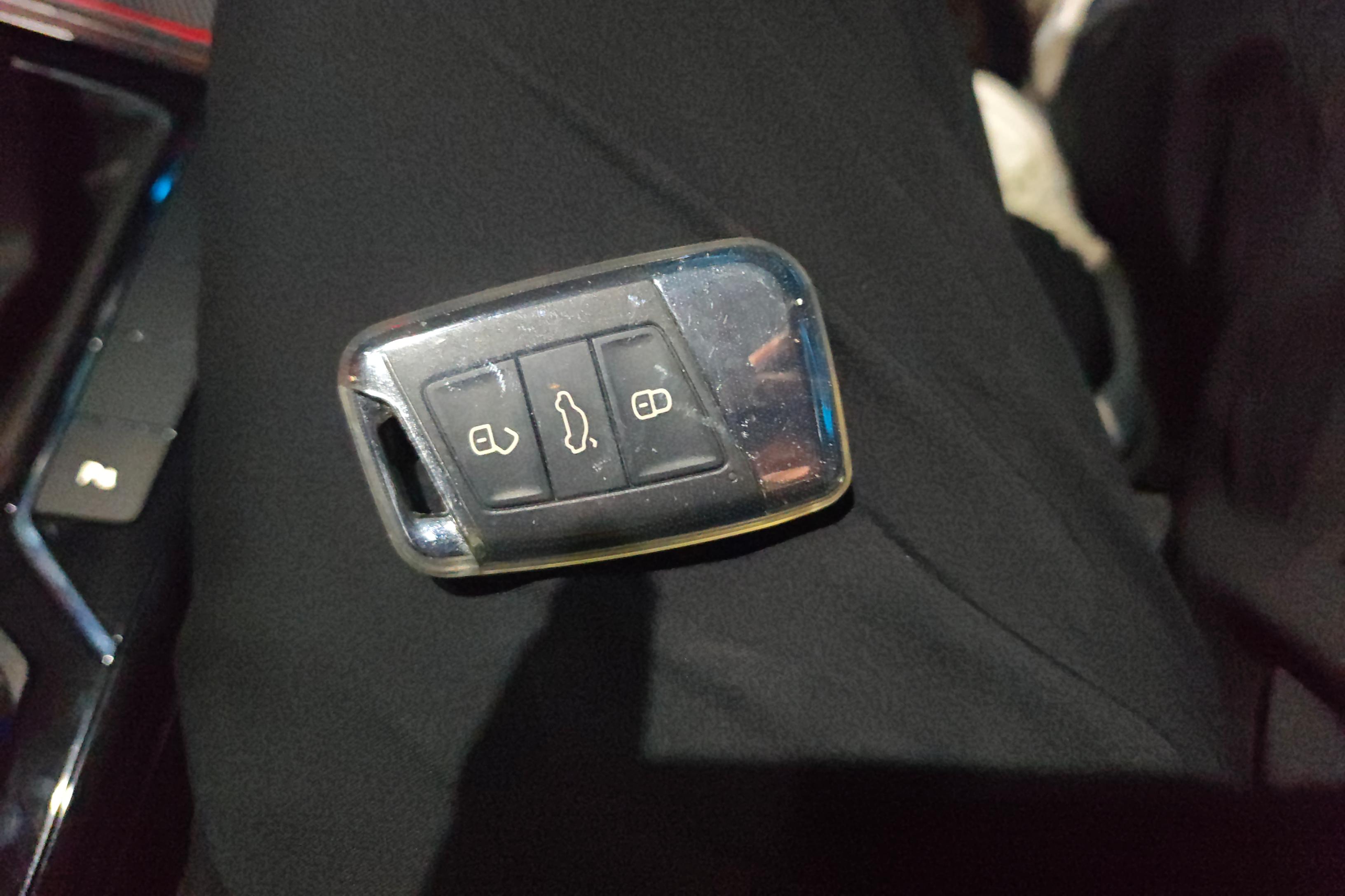 大众帕萨特 2020款 2.0T 自动 汽油 330TSI豪华版 (国Ⅵ) 