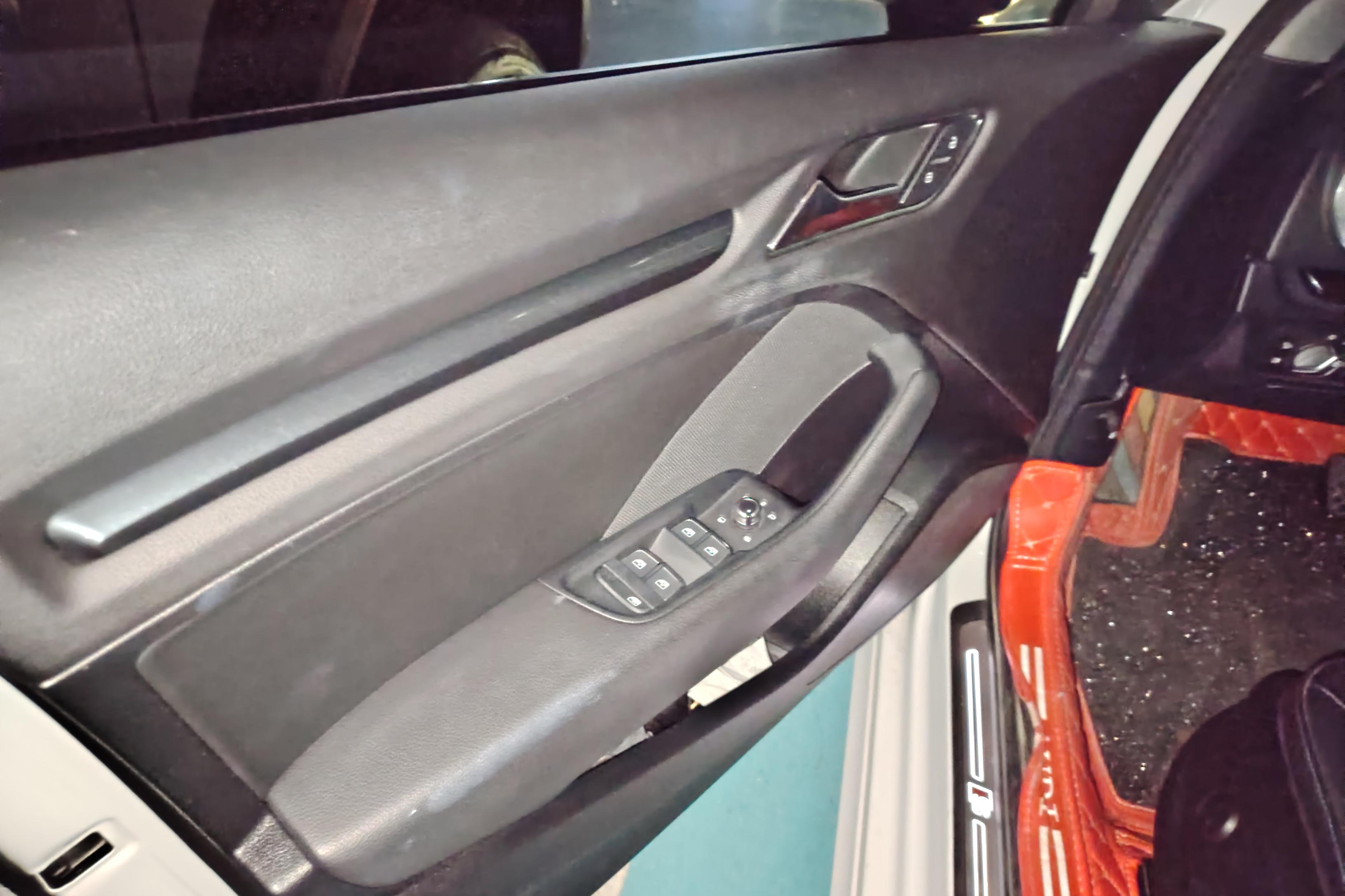 奥迪A3 35TFSI 2020款 1.4T 自动 汽油 改款进取型Sportback (国Ⅵ) 