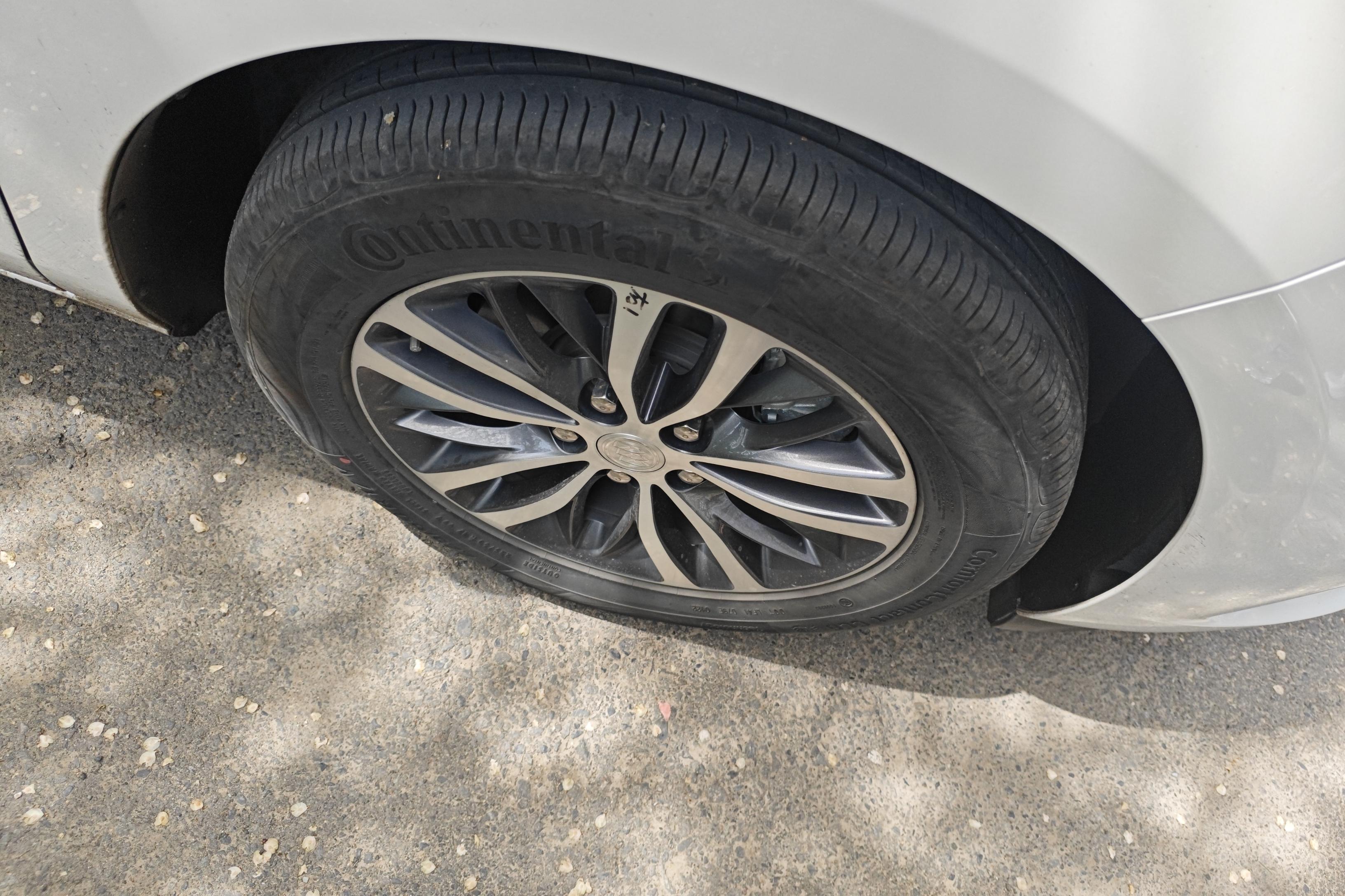 别克GL8 2022款 2.0T 自动 7座 653T舒适型 (国Ⅵ) 