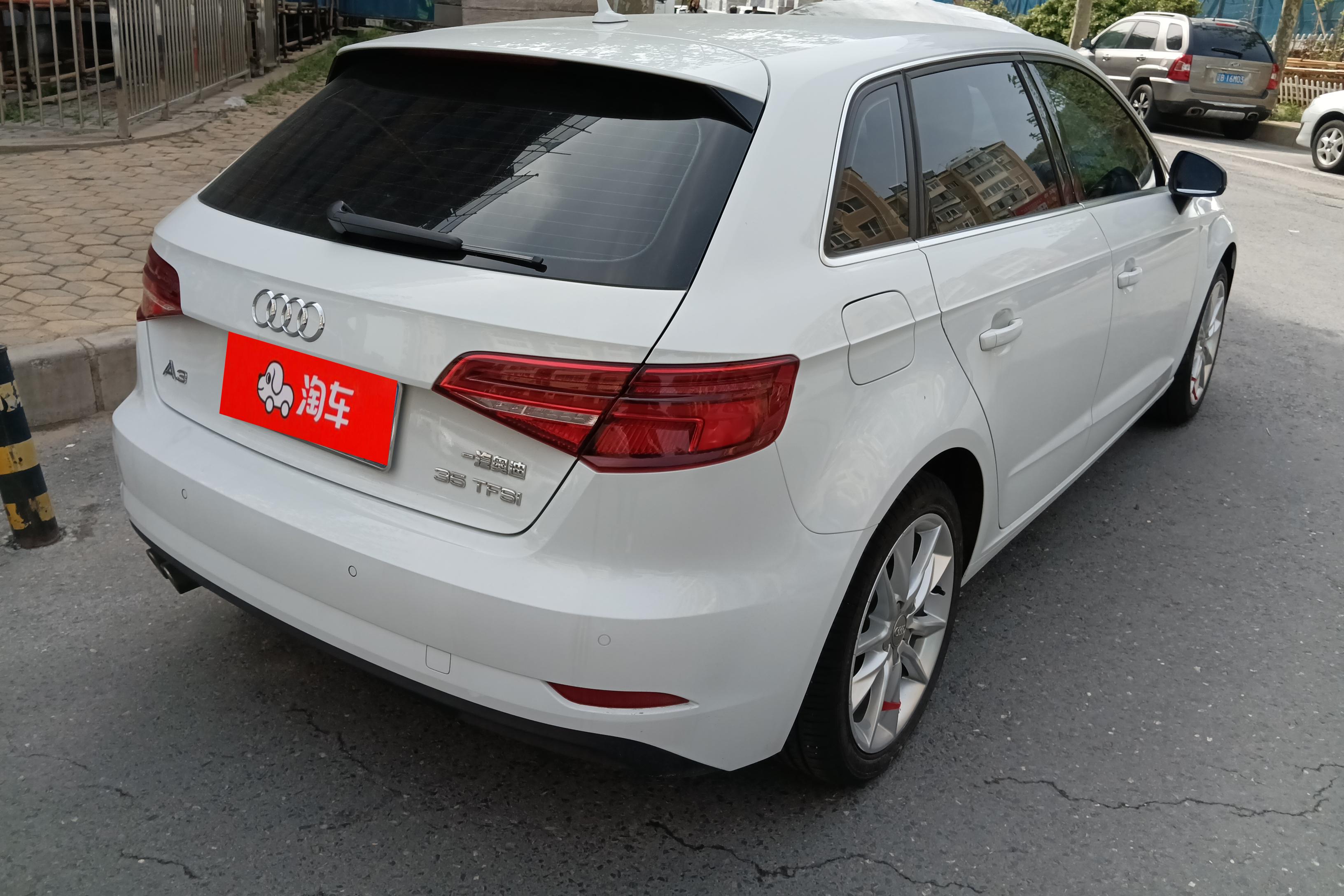 奥迪A3 35TFSI 2018款 1.4T 自动 汽油 进取型30周年Sportback (国Ⅴ) 
