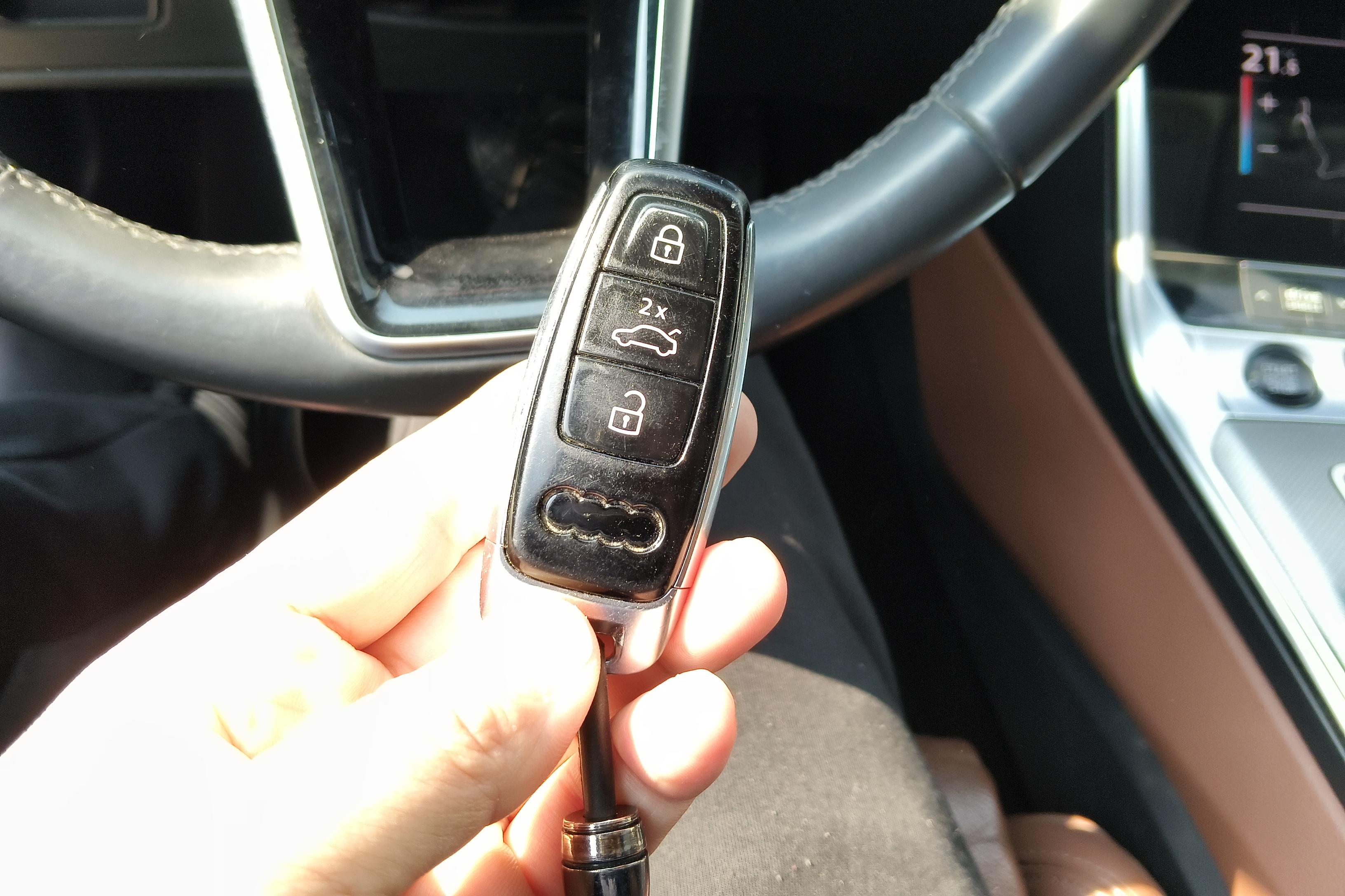 奥迪A6L 45TFSI 2022款 2.0T 自动 臻选致雅型 (国Ⅵ) 