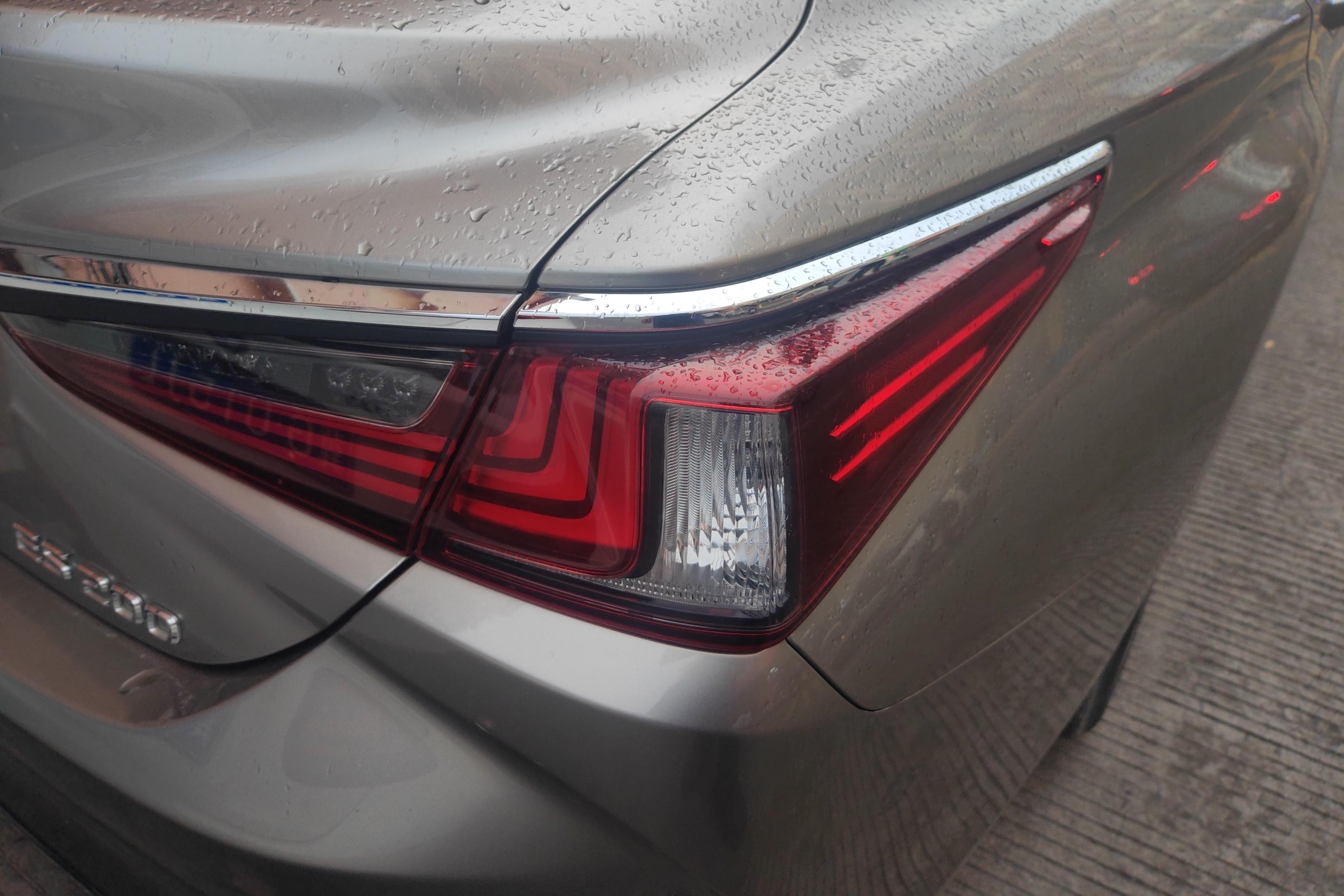 雷克萨斯ES 200 [进口] 2020款 2.0L 自动 卓越版 