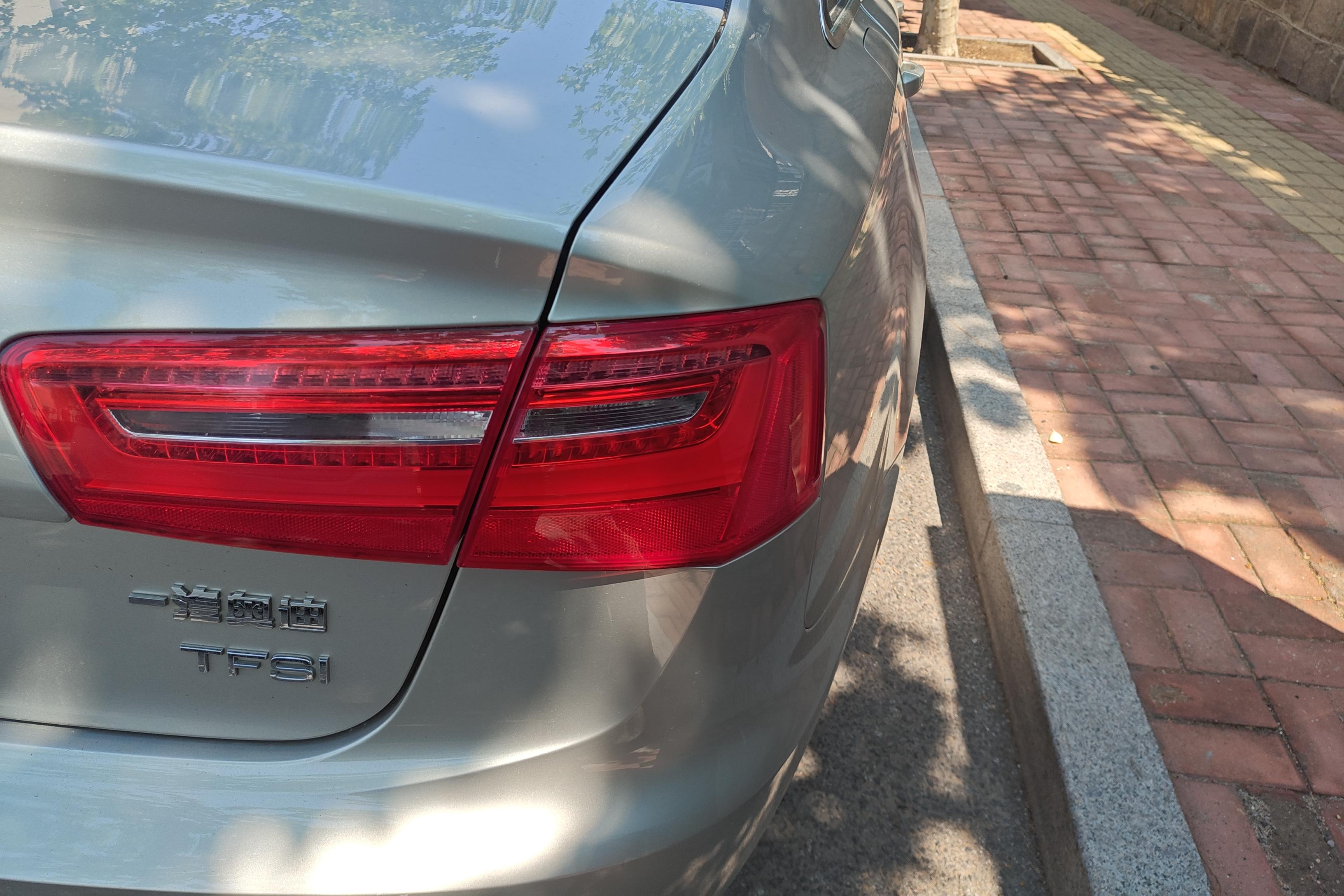 奥迪A6L TFSI 2015款 2.0T 自动 智领版 (国Ⅴ) 