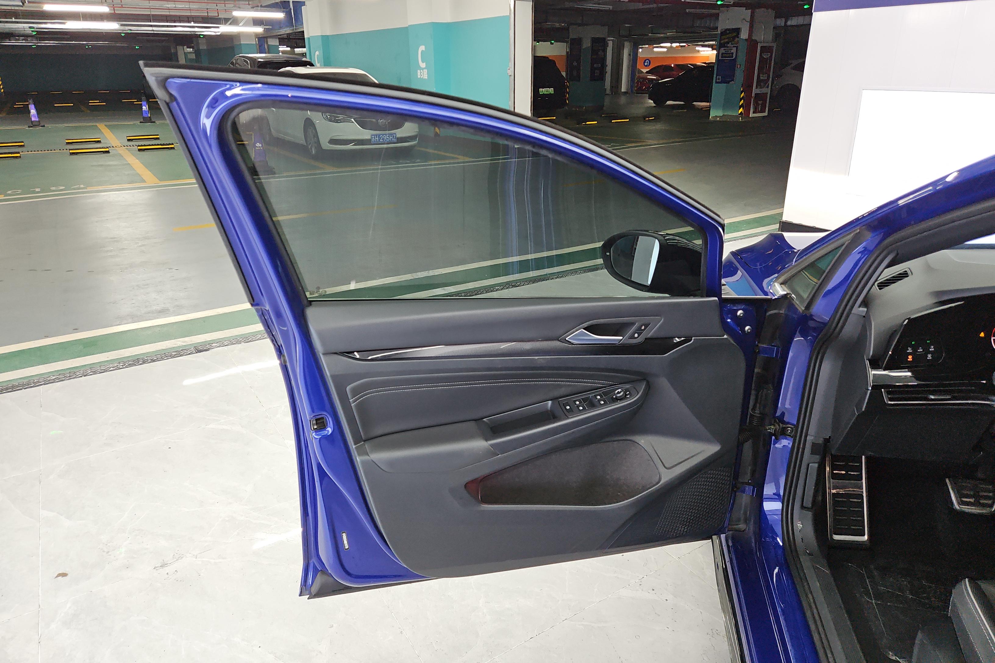大众高尔夫 2021款 1.4T 自动 汽油 R-Line (国Ⅵ) 