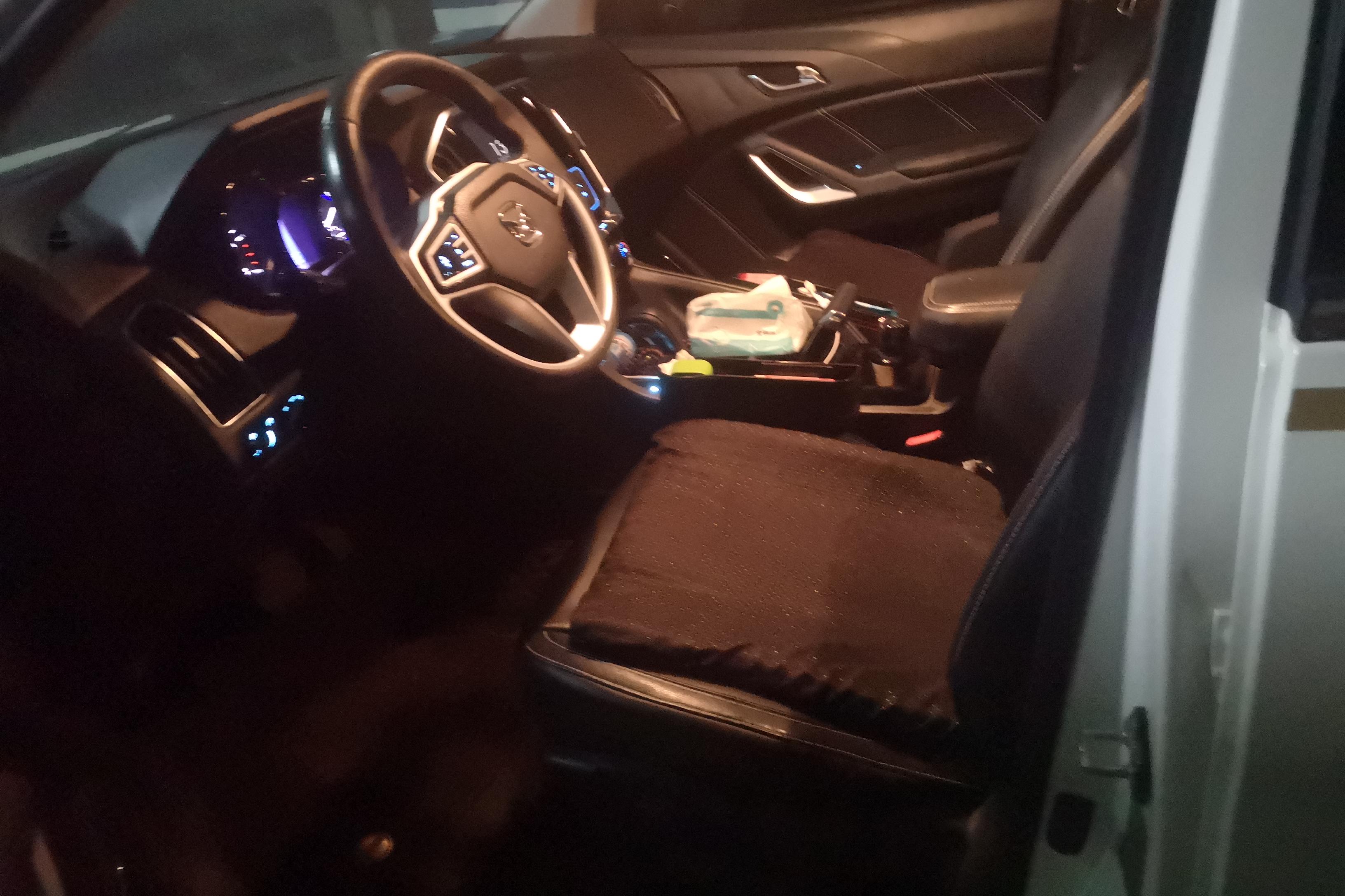 江铃驭胜 S350 2018款 2.0T 自动 四驱 豪华天窗版 (国Ⅴ) 