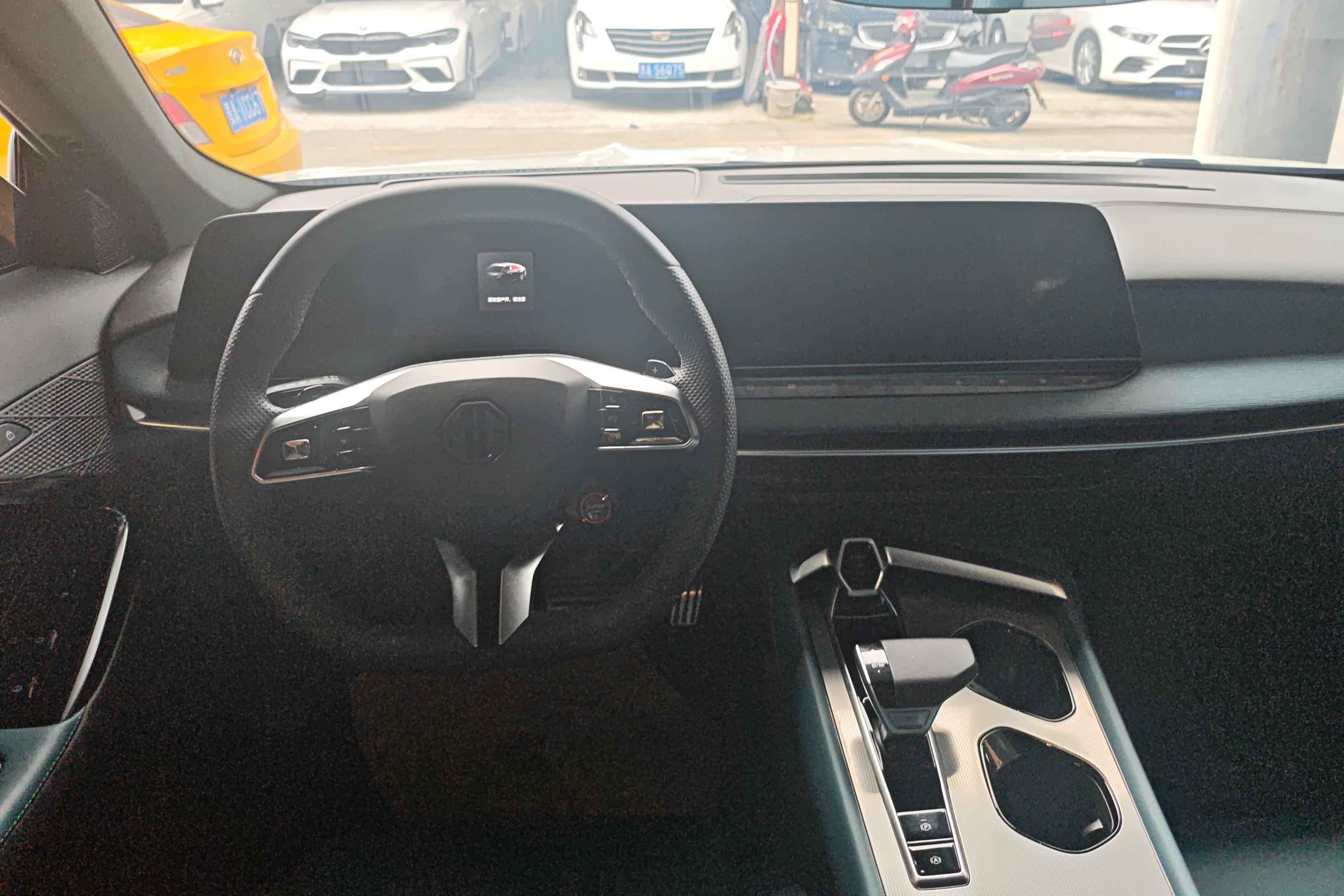 名爵MG7 2023款 2.0T 自动 猎美尊享版 (国Ⅵ) 