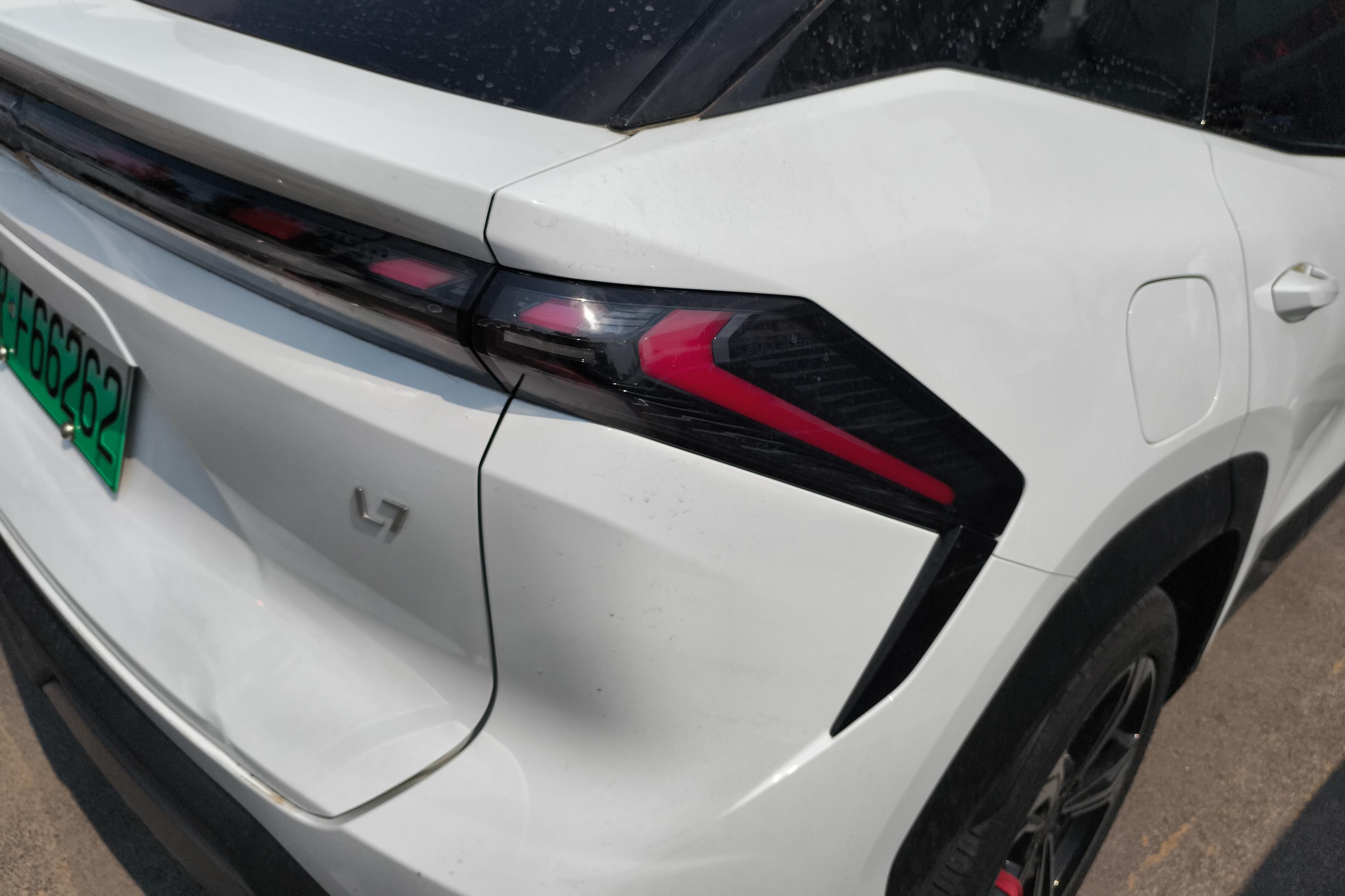 吉利银河银河L7 2023款 1.5T 自动 115km-MAX (国Ⅵ) 