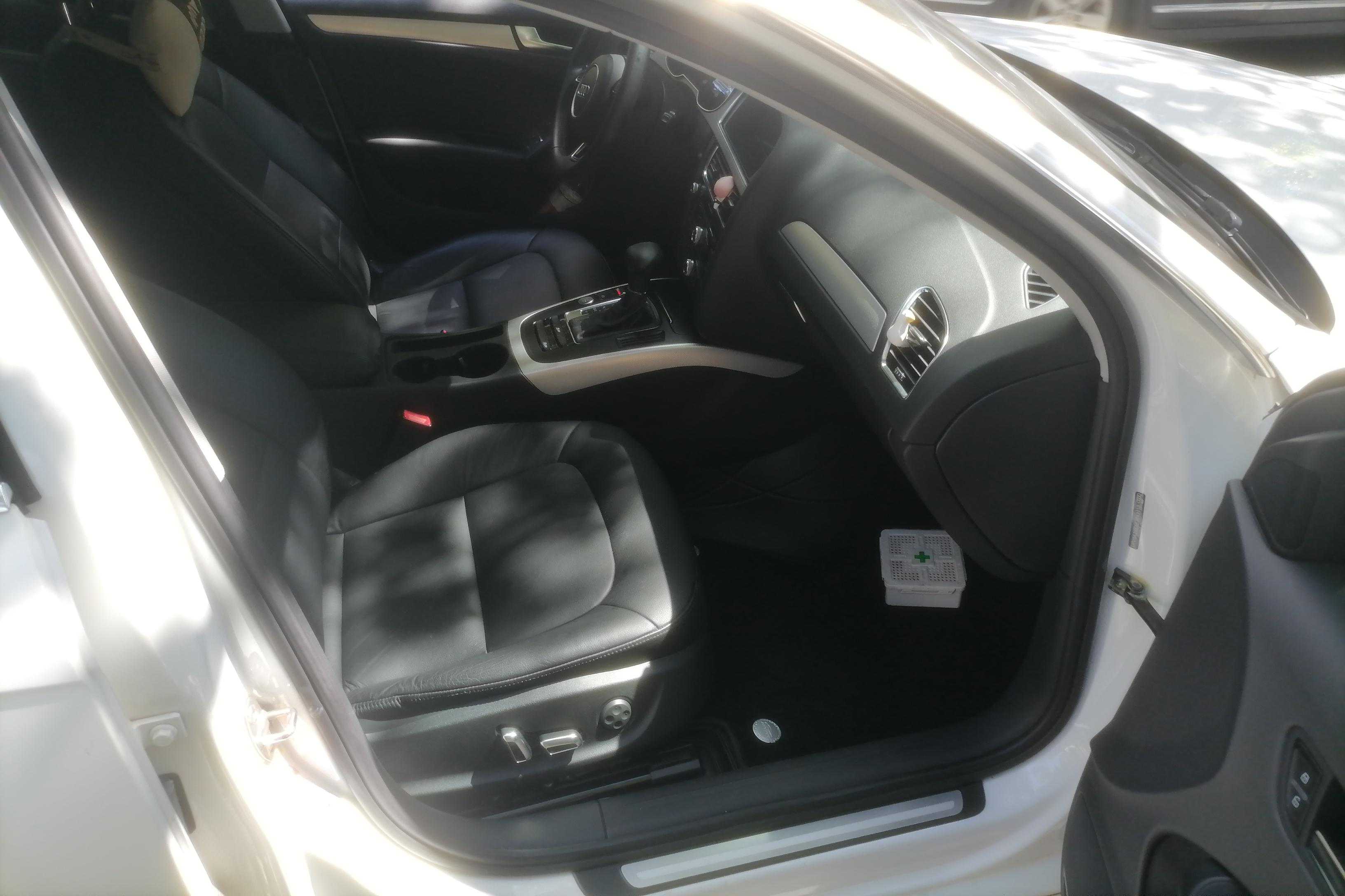 奥迪A4L 35TFSI 2013款 2.0T 自动 前驱 标准型 (国Ⅳ) 