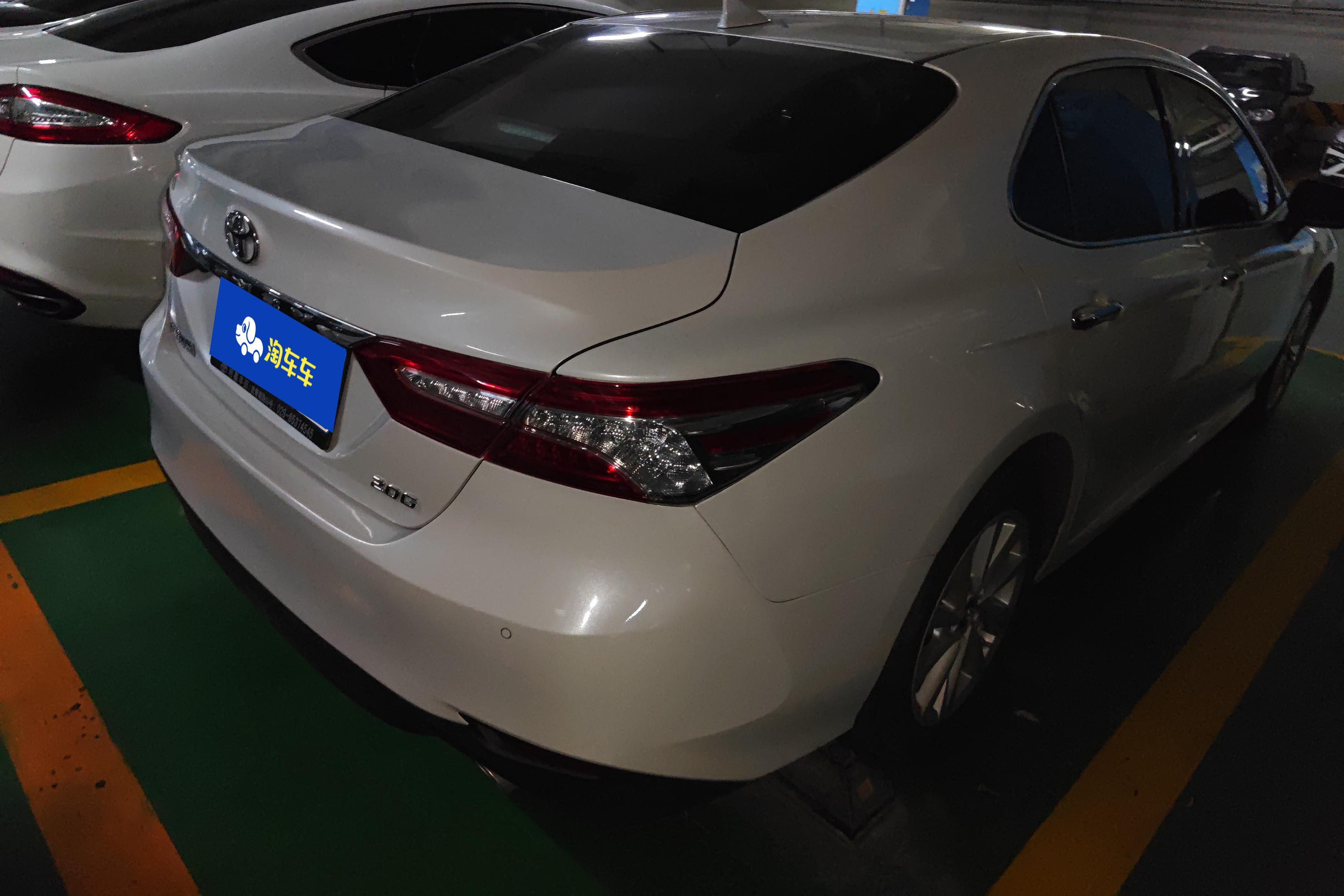 丰田凯美瑞 2021款 2.0L 自动 豪华版 (国Ⅵ) 