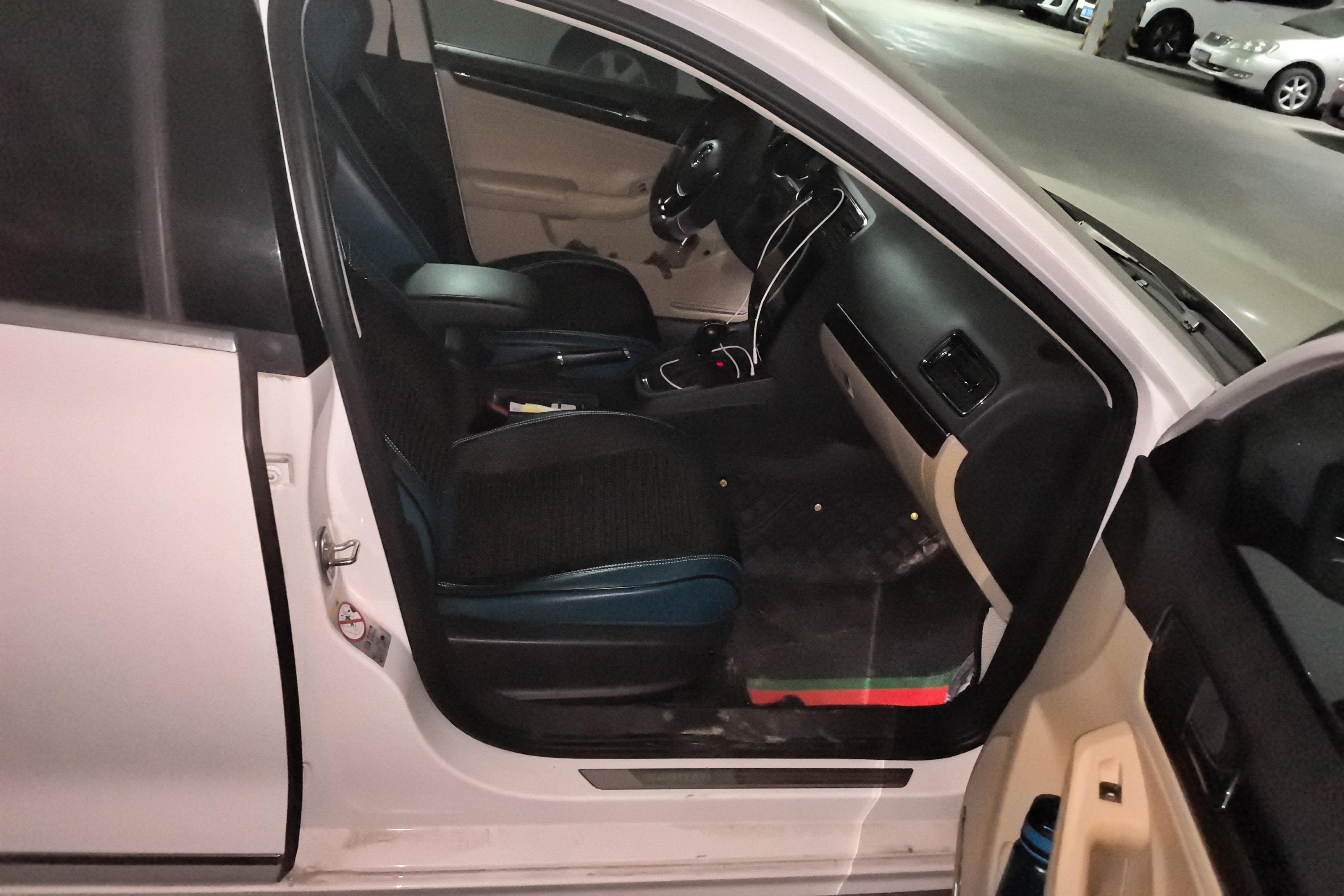 大众速腾 2015款 1.4T 自动 230TSI豪华型 (国Ⅴ) 