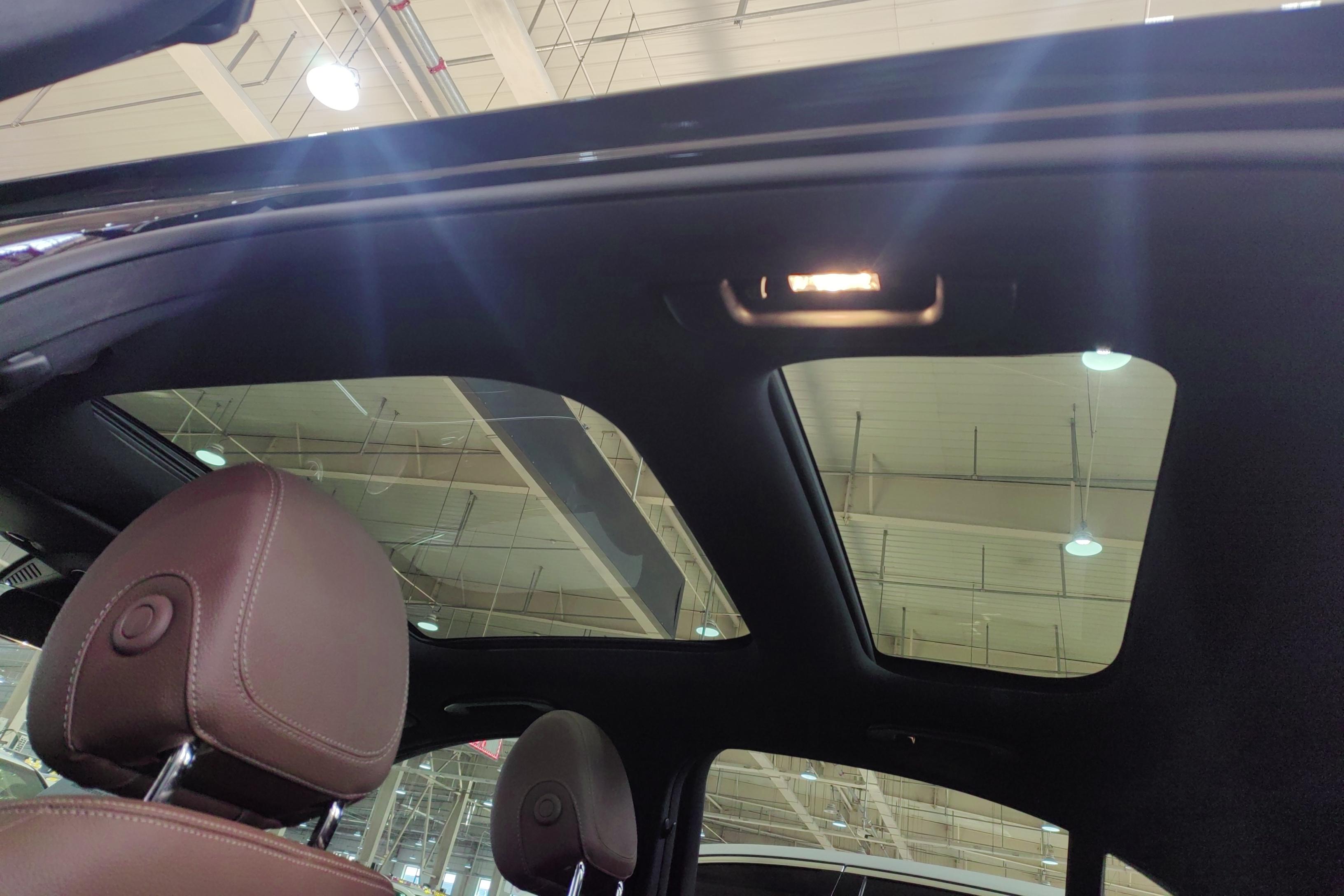 奔驰E级 E260 [进口] 2021款 2.0T 自动 汽油 改款时尚型运动版 