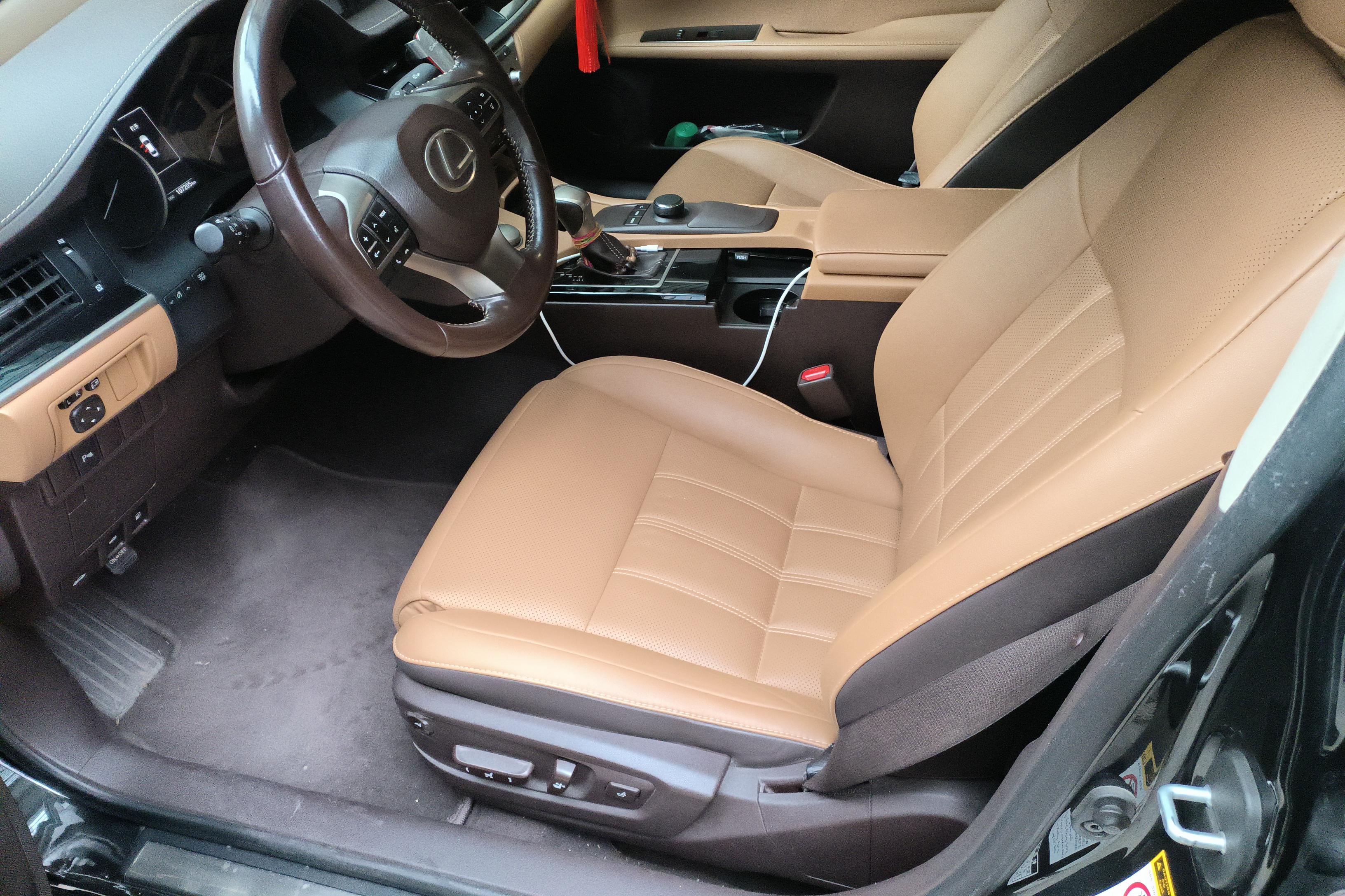 雷克萨斯ES 200 [进口] 2015款 2.0L 自动 舒适版 