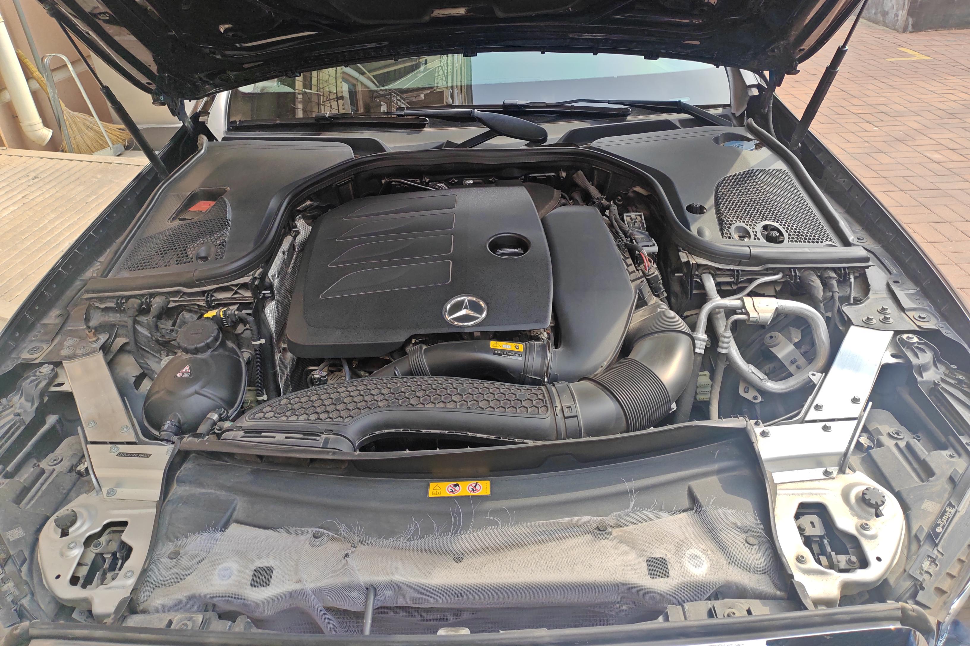 奔驰E级 E300L 2019款 2.0T 自动 汽油 豪华型 (国Ⅴ) 