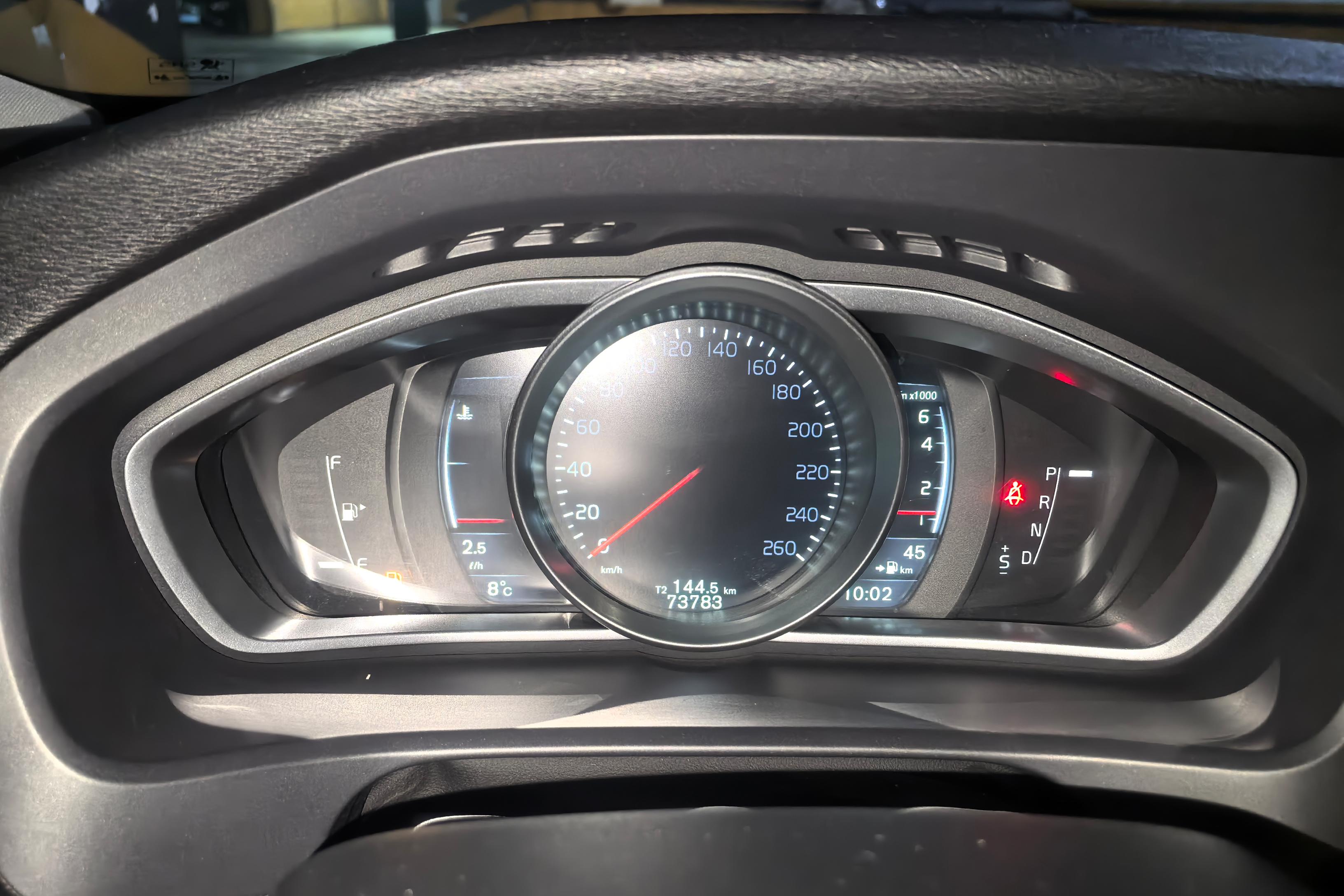 沃尔沃V40 [进口] 2015款 1.6T 自动 智雅版 (欧Ⅳ) 
