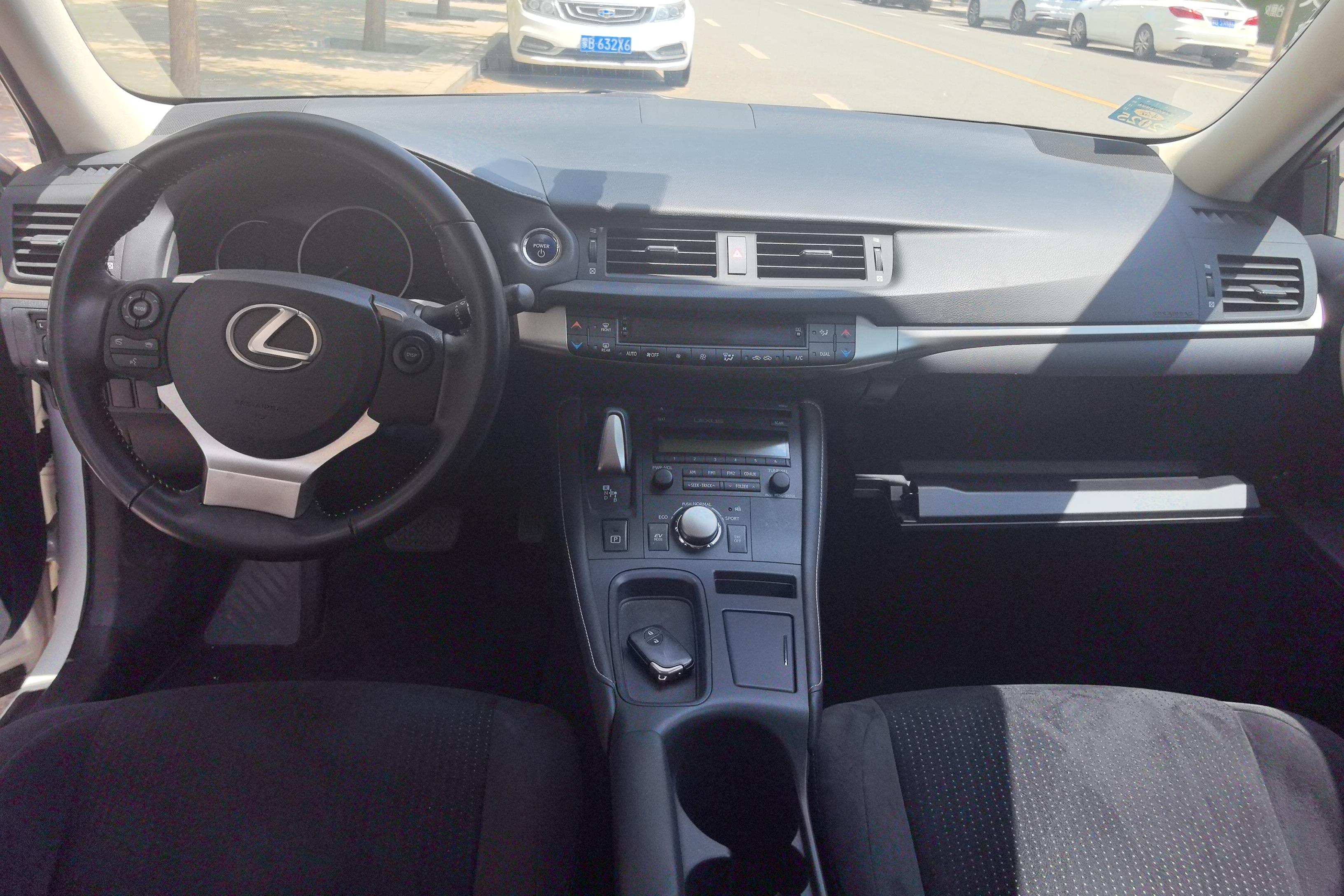 雷克萨斯CT 200h [进口] 2014款 1.8L 自动 精英版单色 