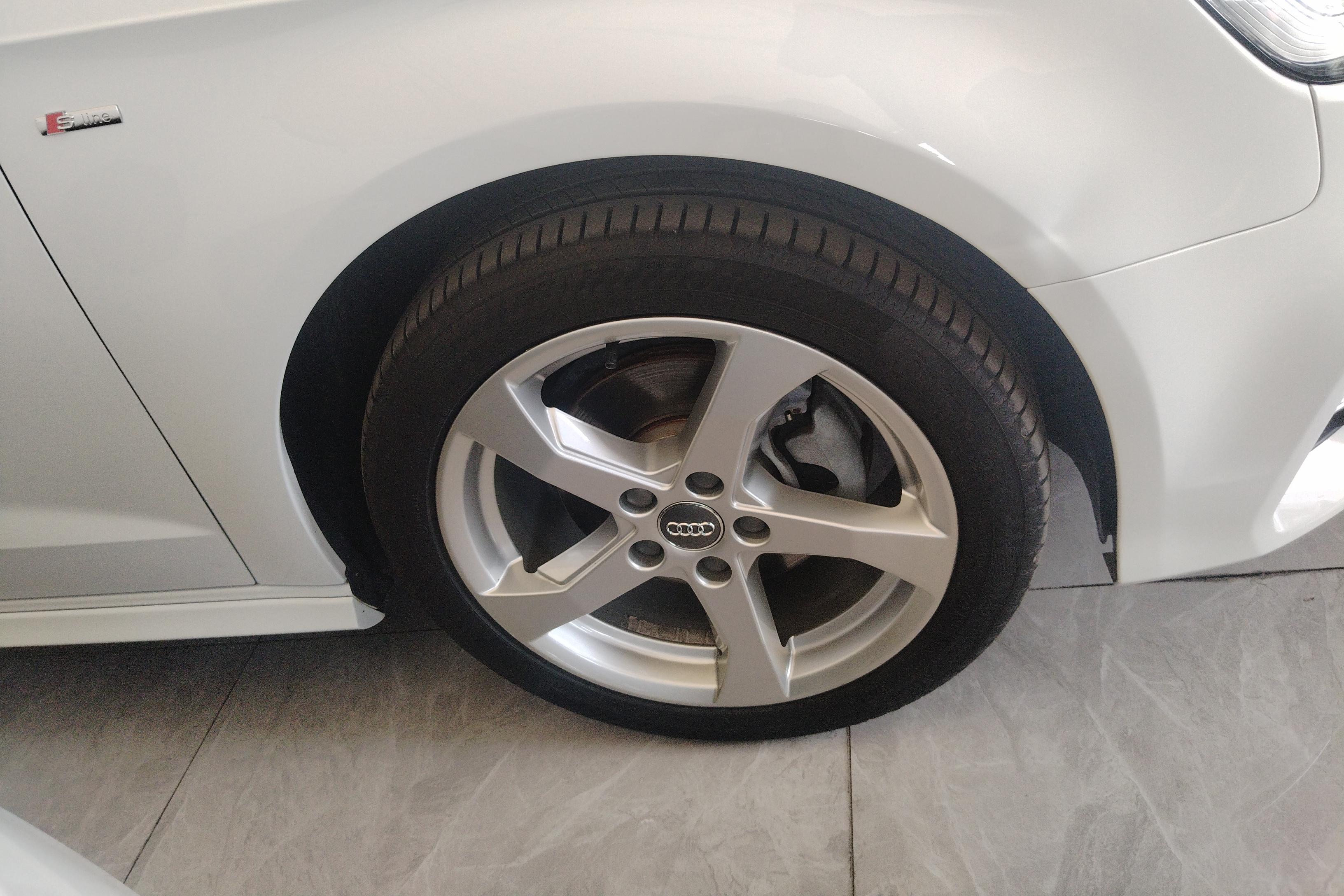 奥迪A3 35TFSI 2020款 1.4T 自动 汽油 进取型Sportback (国Ⅵ) 