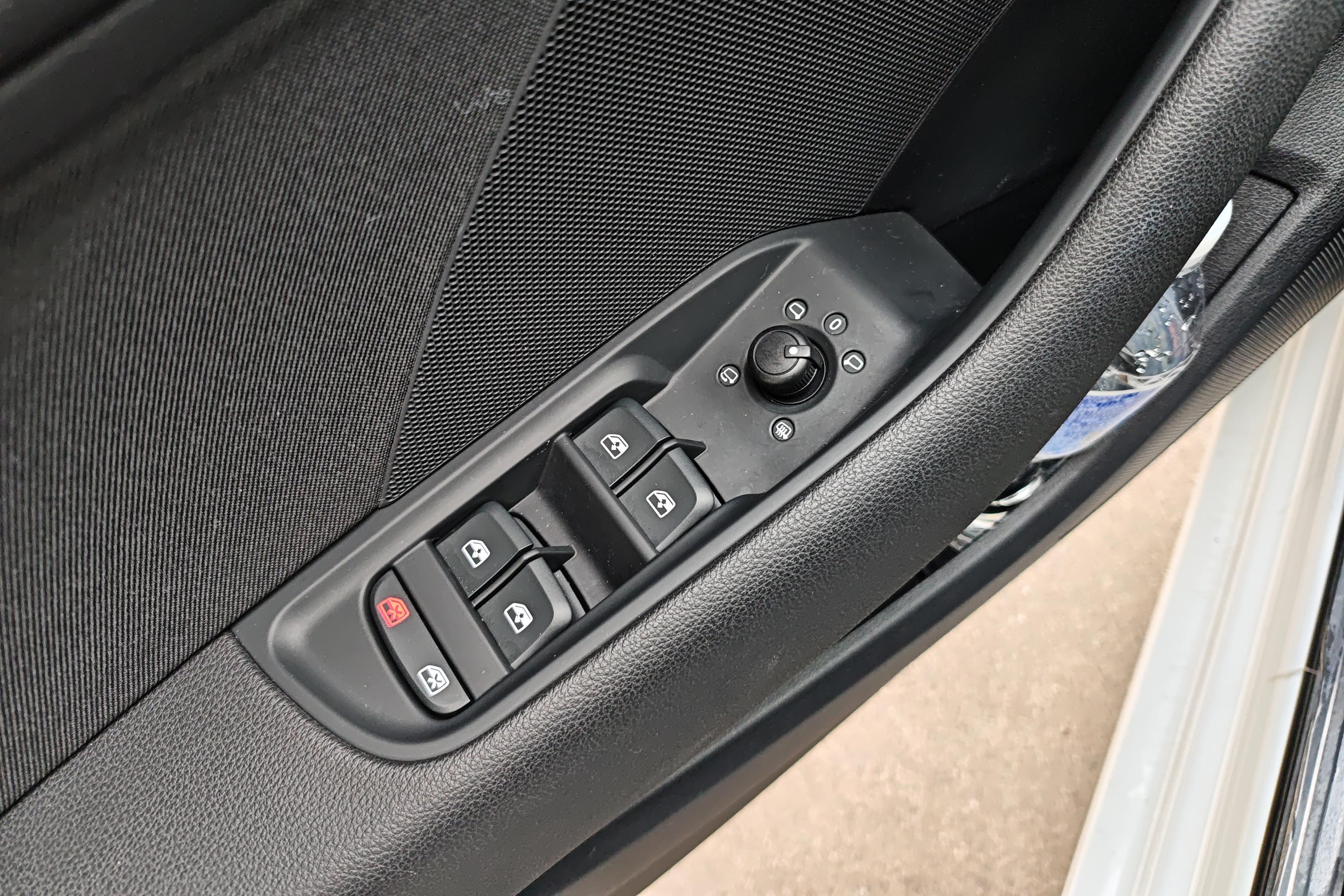 奥迪A3 35TFSI 2020款 1.4T 自动 汽油 进取型Sportback (国Ⅵ) 