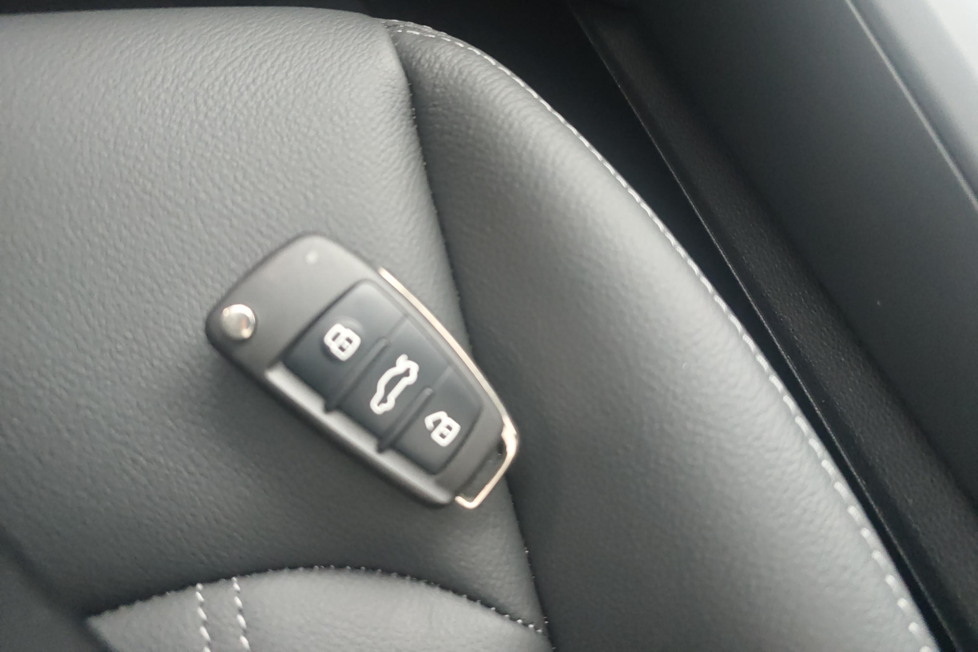 奥迪Q2L 35TFSI 2022款 1.4T 自动 时尚动感型 (国Ⅵ) 
