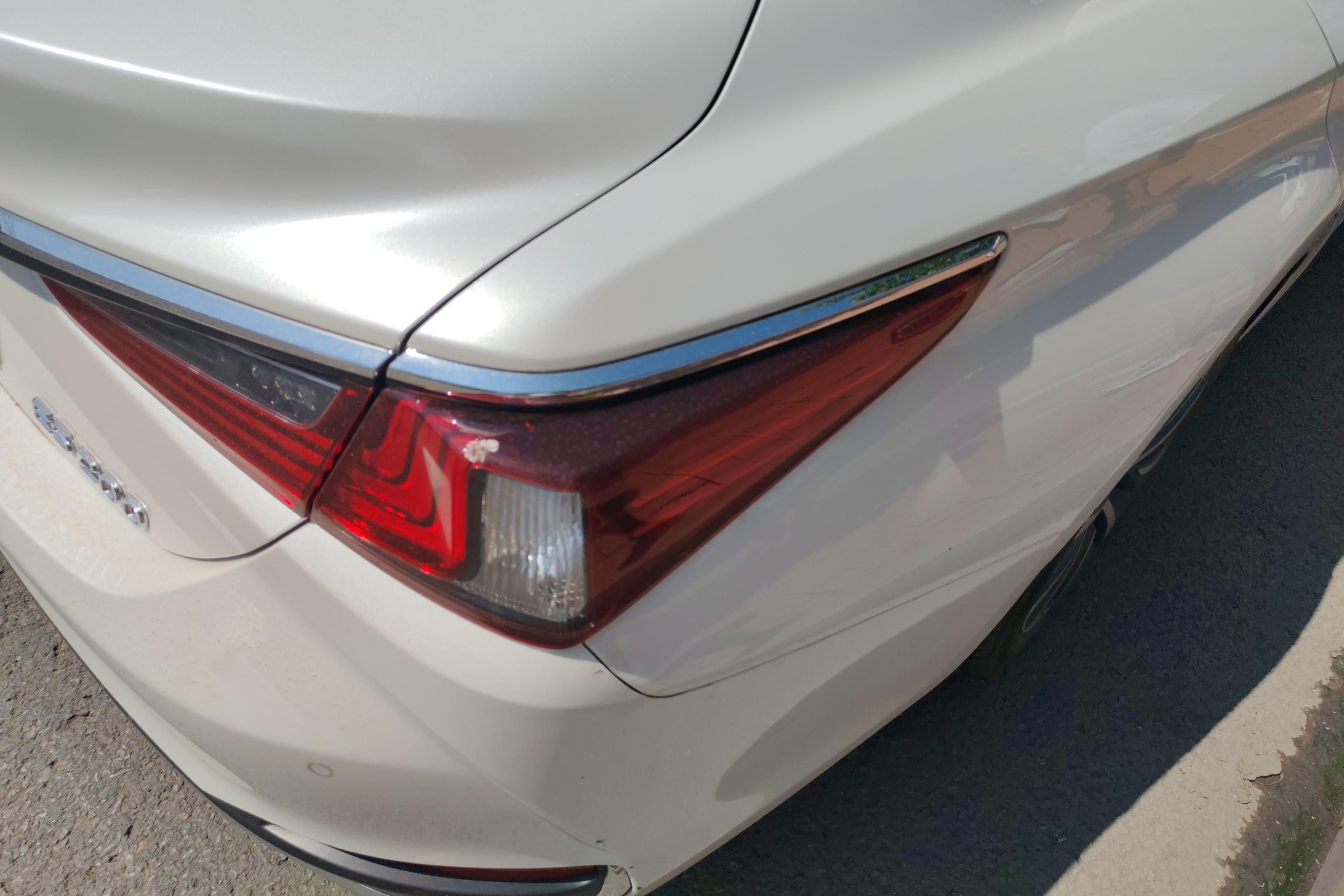 雷克萨斯ES 200 [进口] 2020款 2.0L 自动 卓越版 