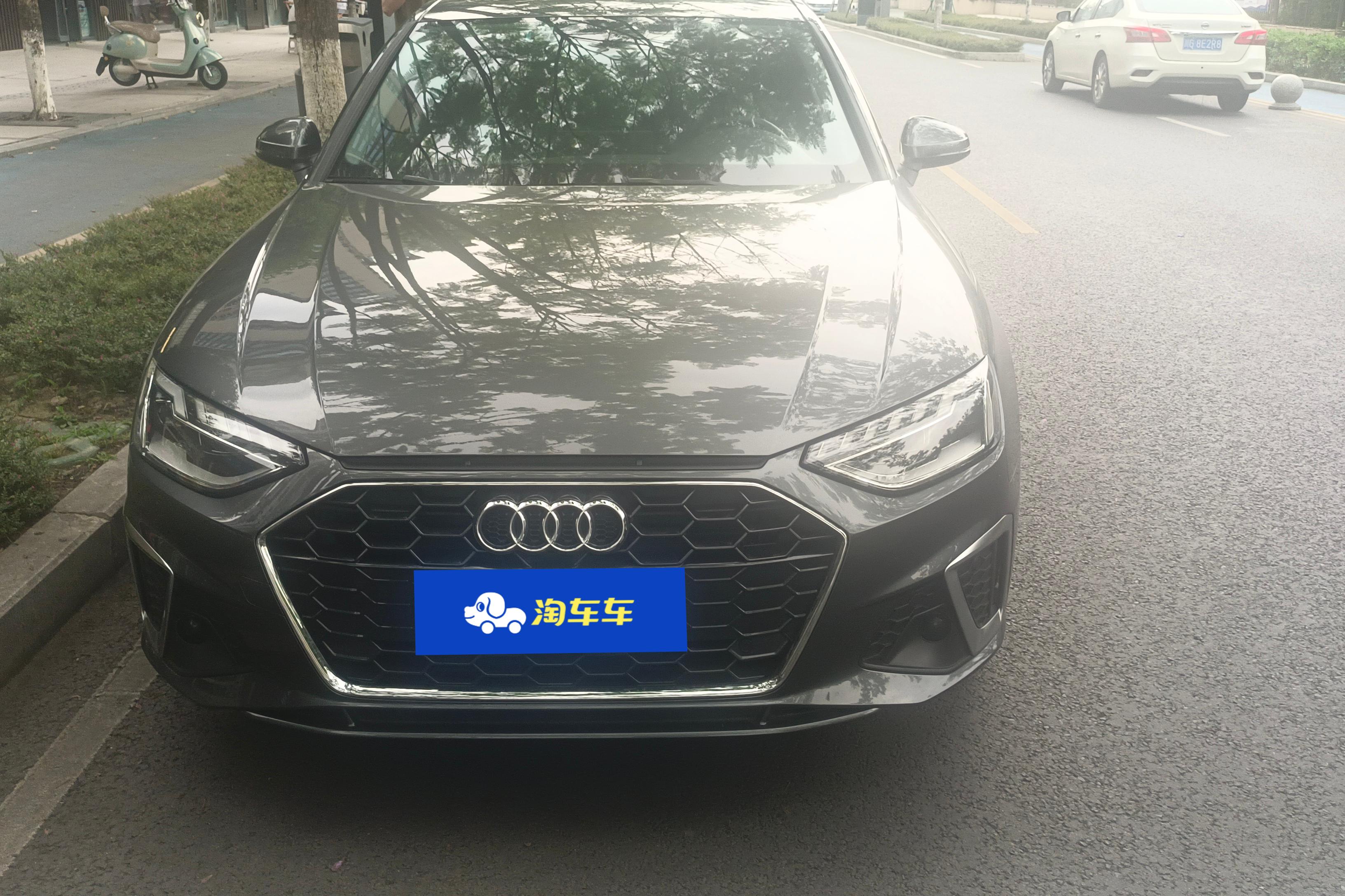 奥迪A4L 2022款 2.0T 自动 时尚动感型 (国Ⅵ) 