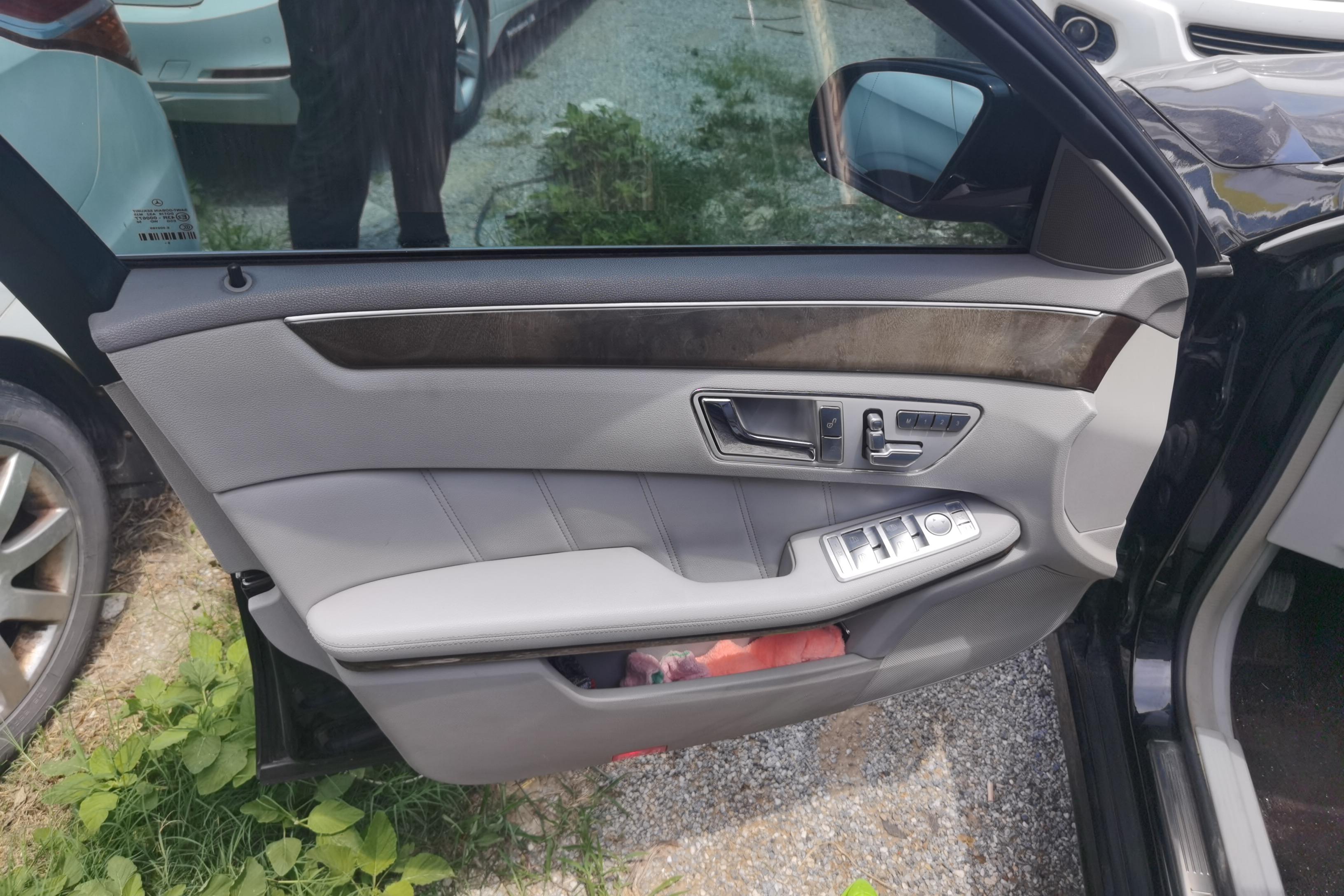 奔驰E级 E300 [进口] 2009款 3.0L 自动 汽油 优雅型 