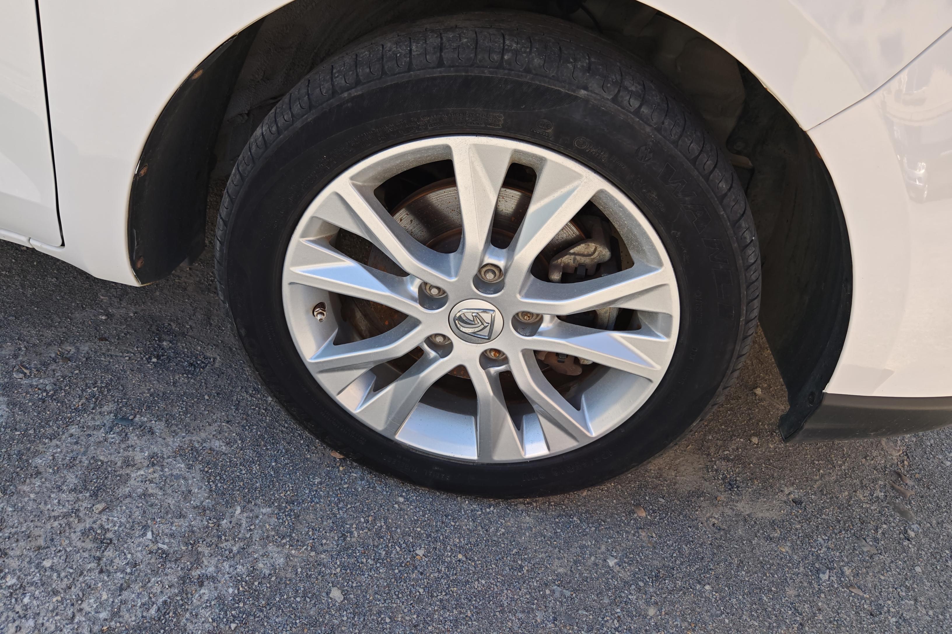 宝骏730 2019款 1.5L 手动 超值型 (国Ⅵ) 