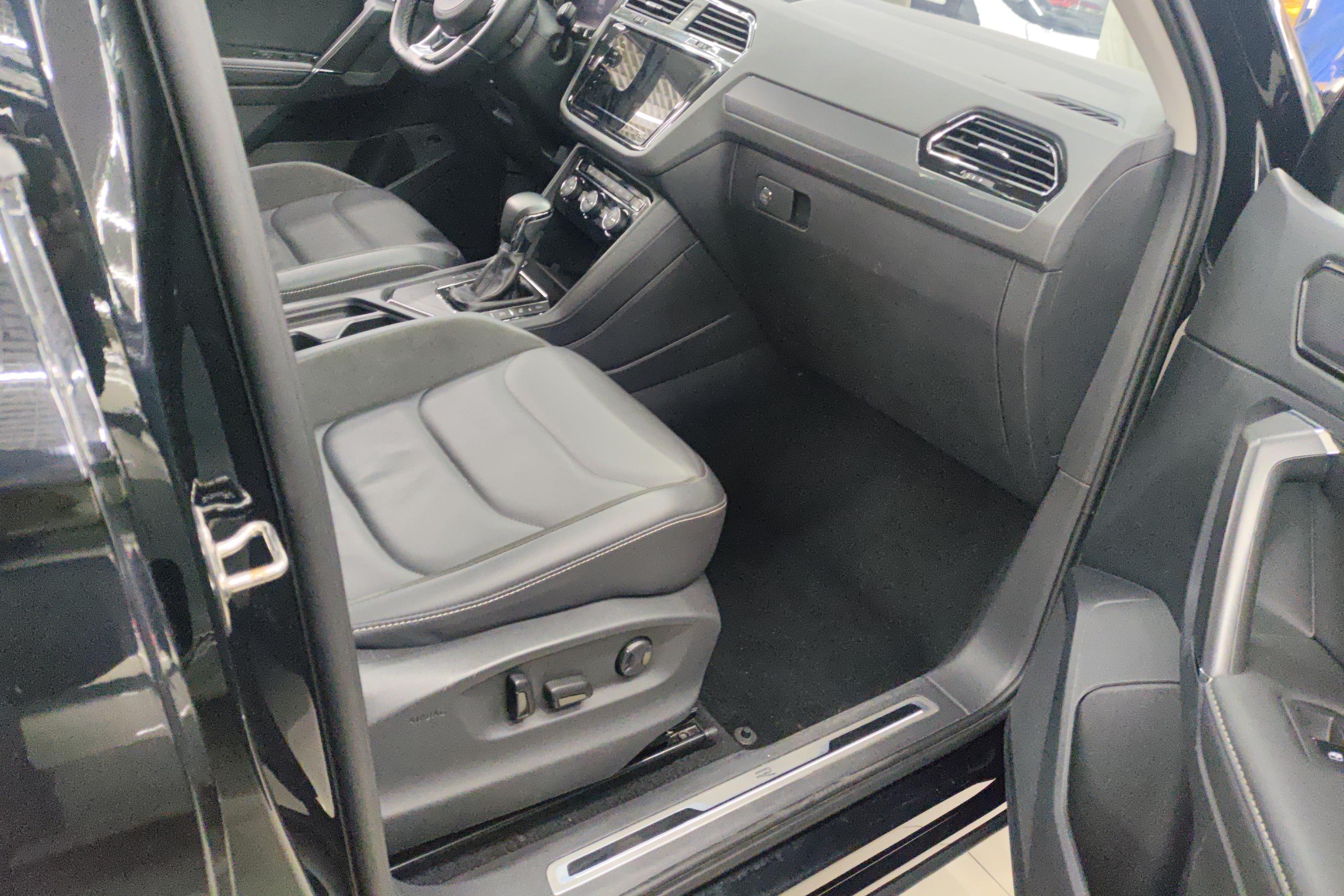 大众途观L R-Line 2021款 2.0T 自动 330TSI越享版 (国Ⅵ) 
