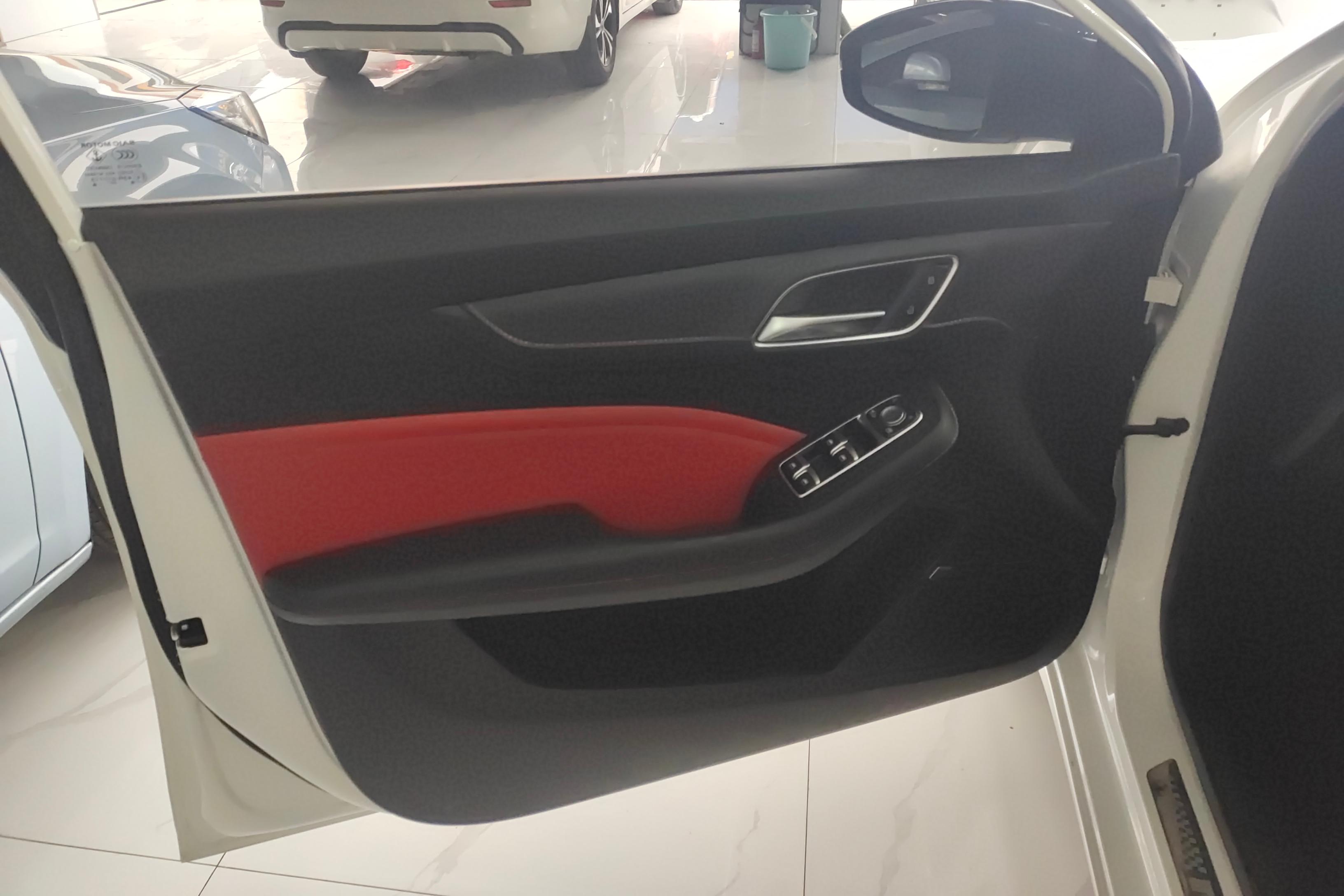 名爵6系 2020款 1.5T 自动 Trophy旗舰版 (国Ⅵ) 