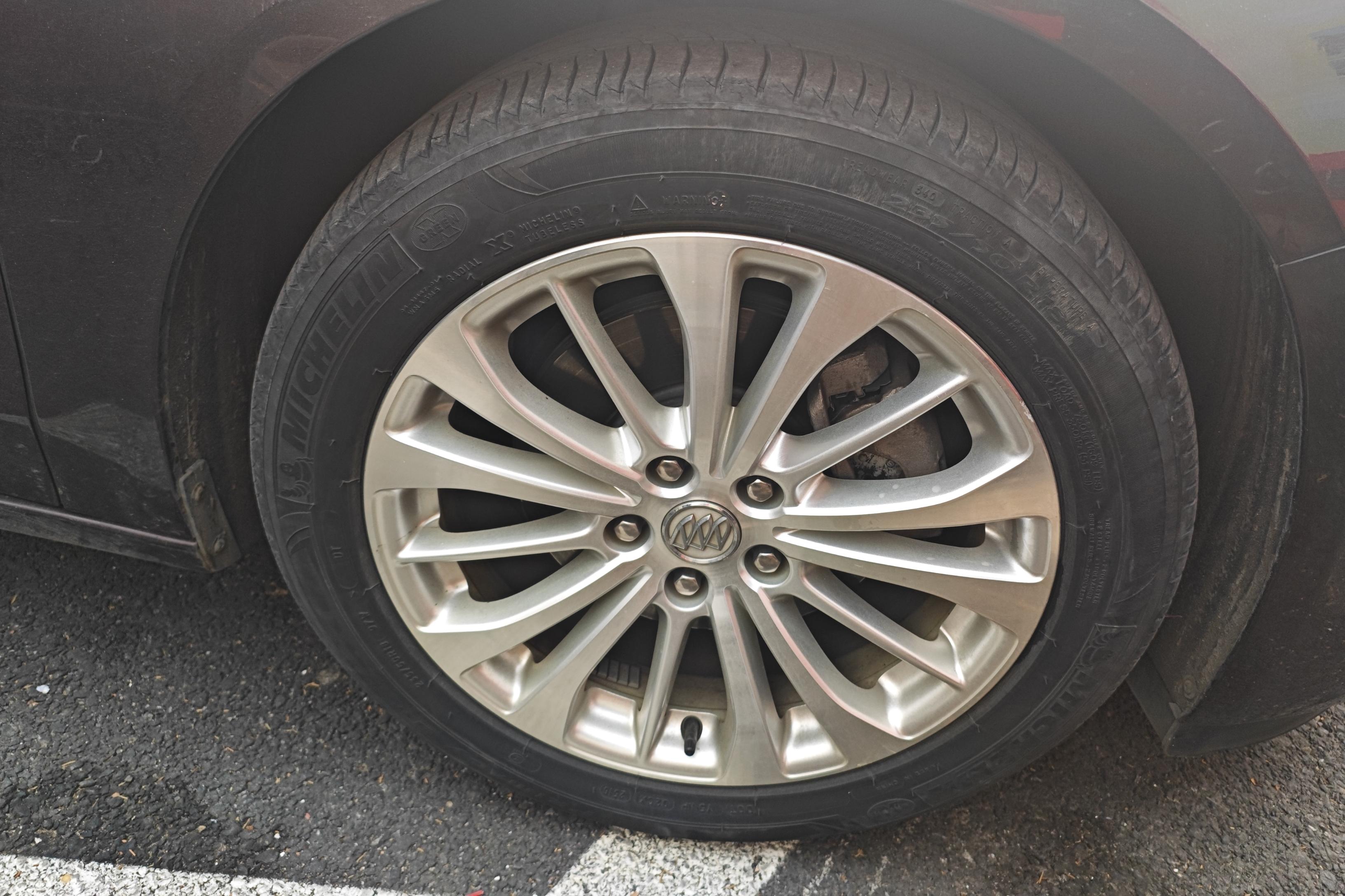 别克君越 2016款 2.0T 自动 28T改款精英型 (国Ⅴ) 