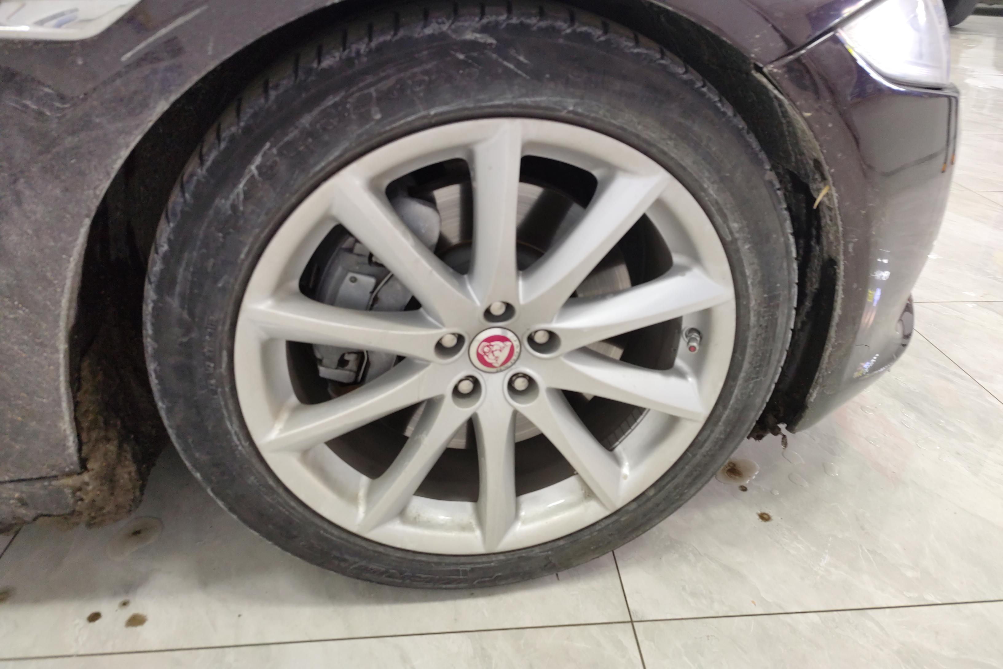 捷豹XJ L [进口] 2014款 3.0T 自动 汽油 全景商务版 (欧Ⅳ) 