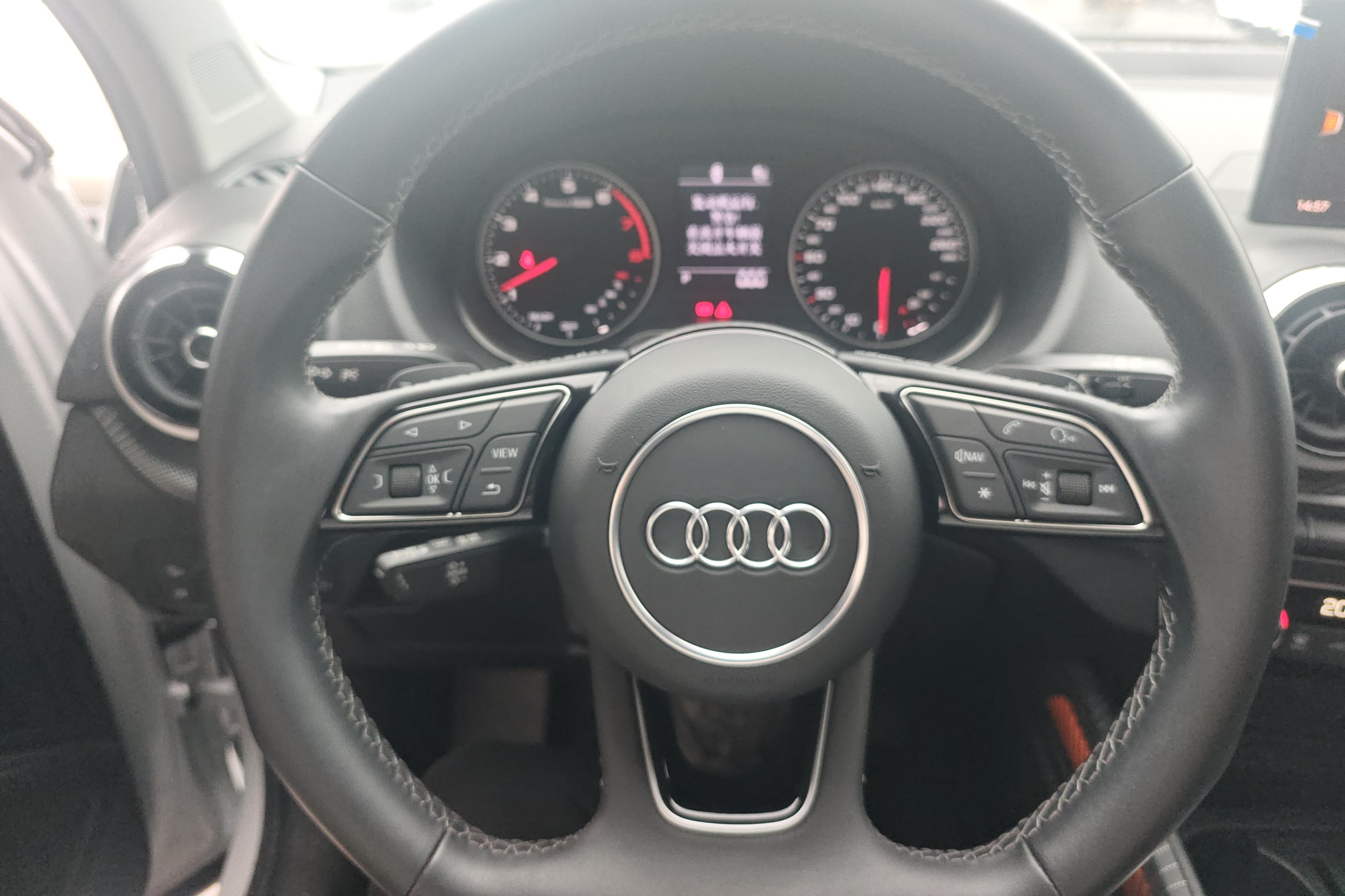 奥迪Q2L 35TFSI 2022款 1.4T 自动 时尚动感型 (国Ⅵ) 