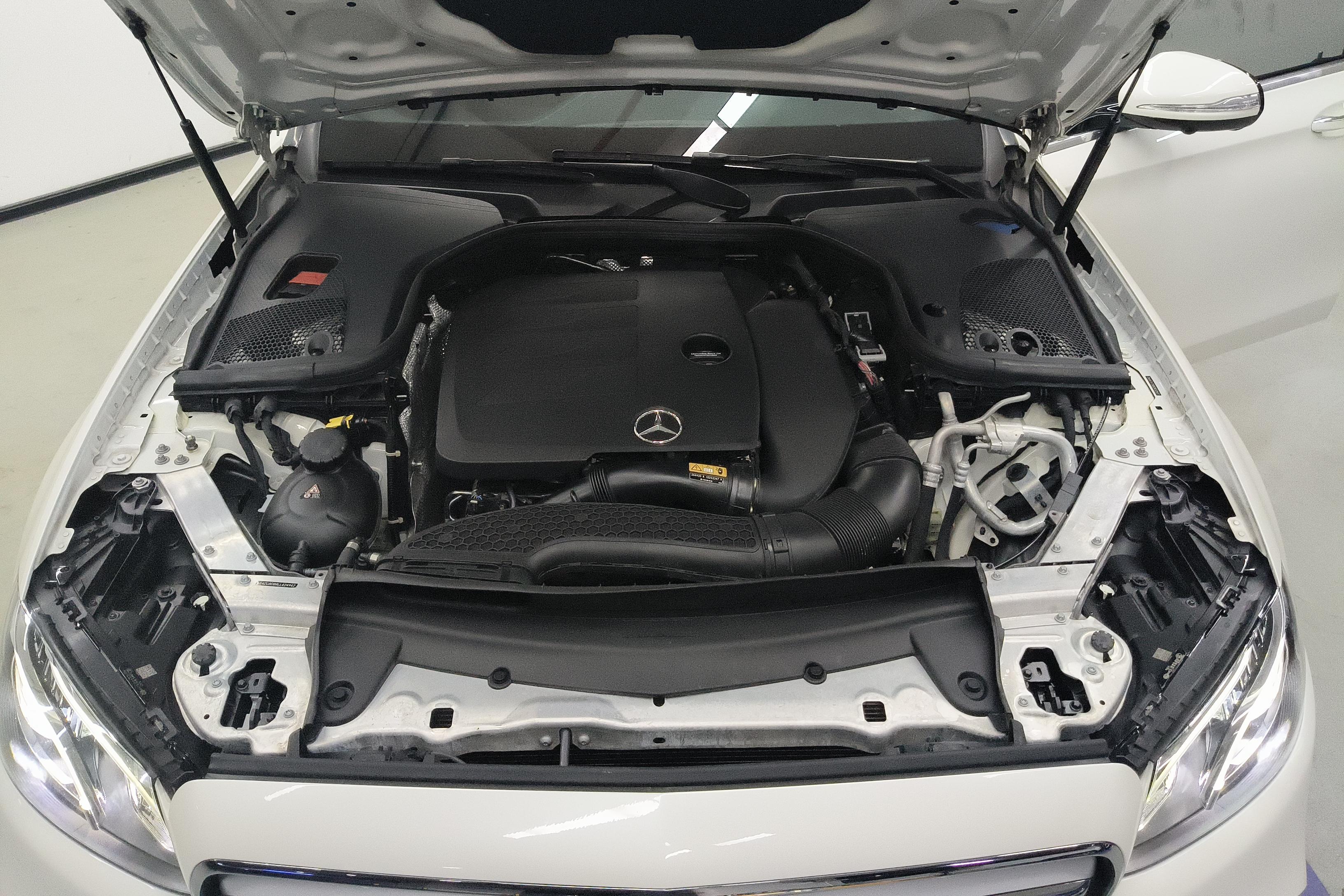 奔驰E级 E300L 2020款 2.0T 自动 汽油 运动豪华型 (国Ⅵ) 