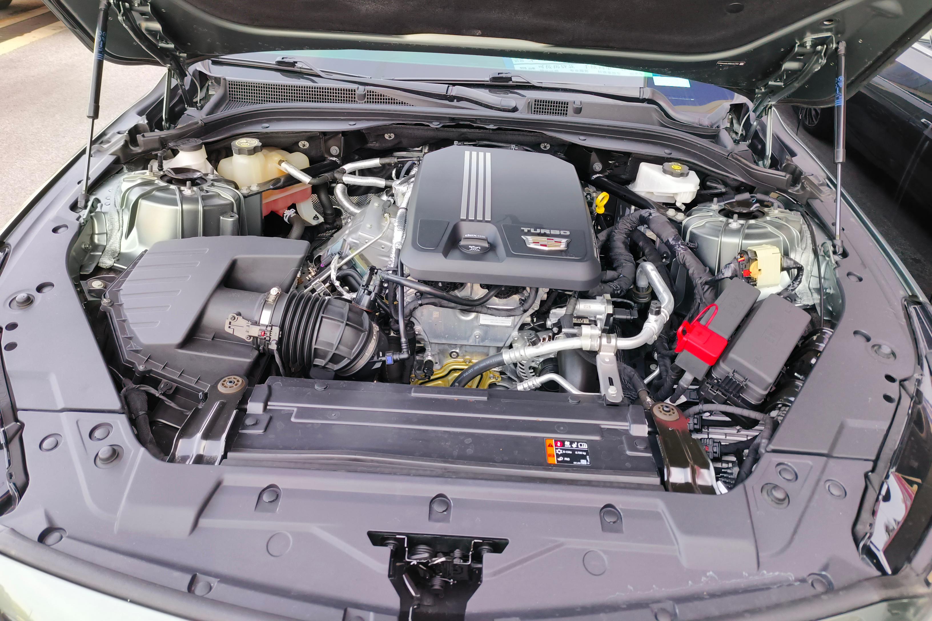 凯迪拉克CT5 2022款 2.0T 自动 28T铂金型 (国Ⅵ) 