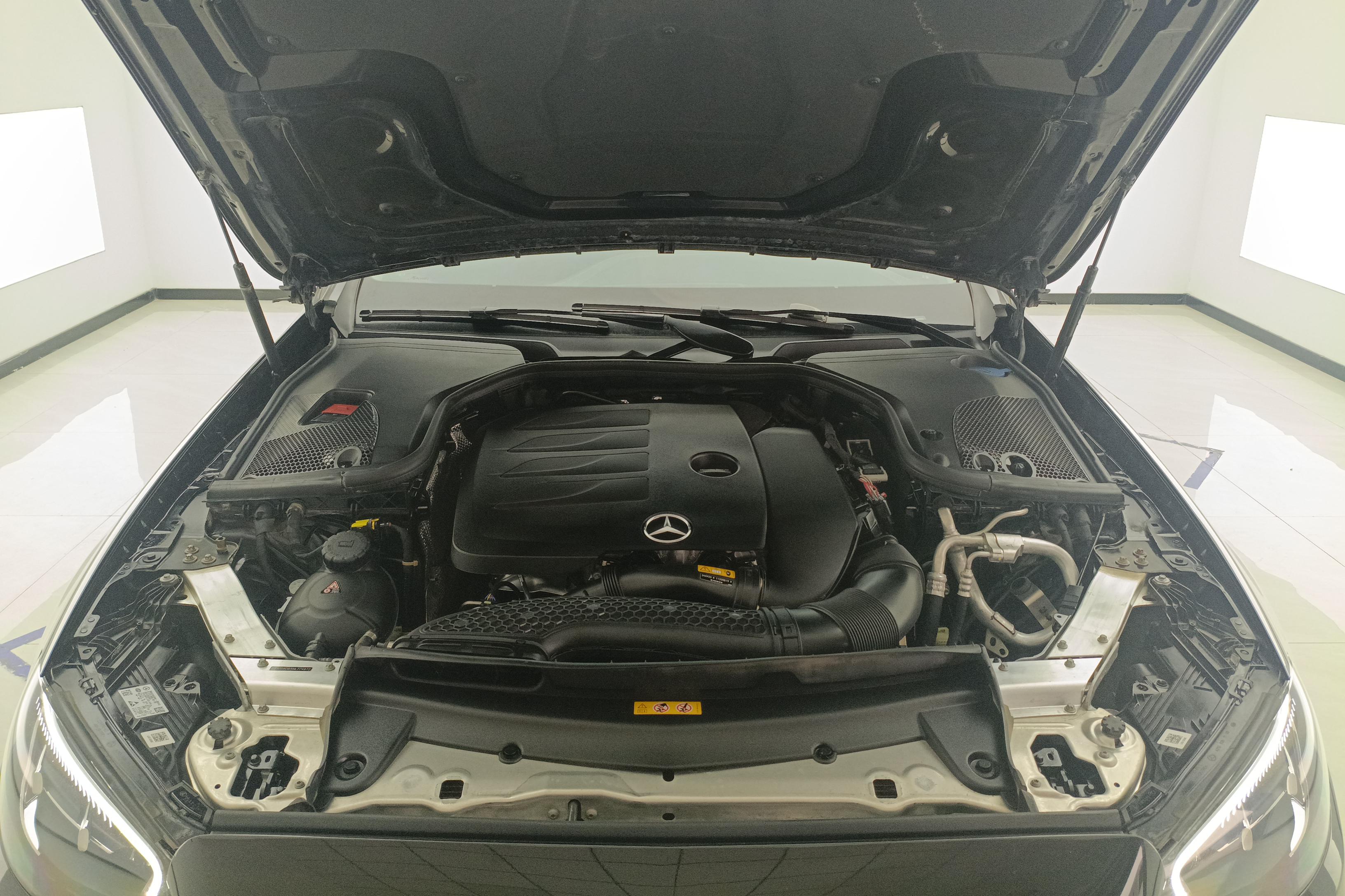 奔驰E级 300L 2022款 2.0T 自动 汽油 改款豪华型 (国Ⅵ) 