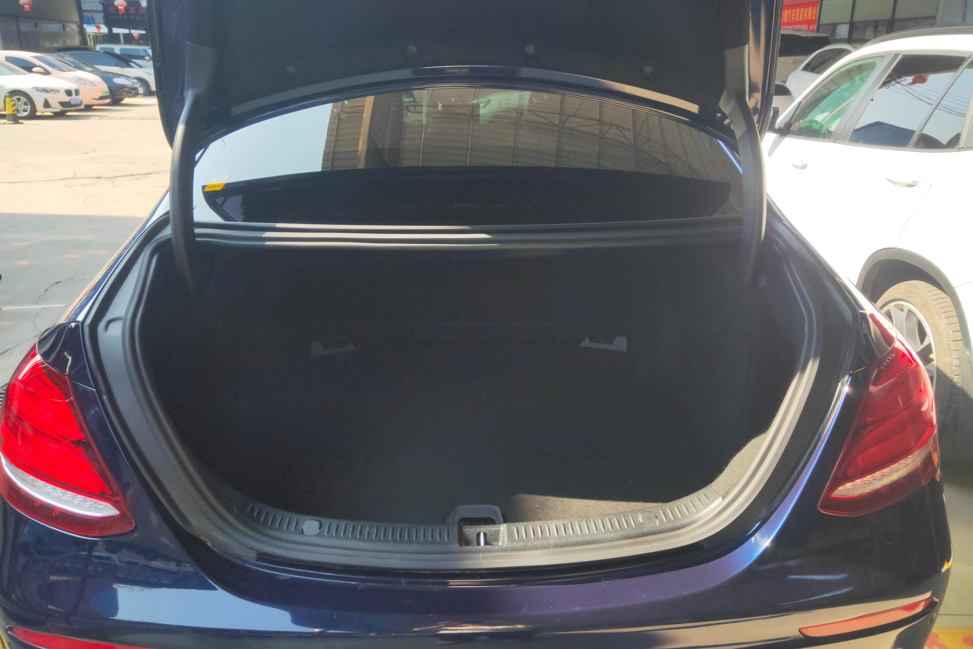 奔驰E级 E200L 2018款 2.0T 自动 汽油 运动型改款 (国Ⅴ) 