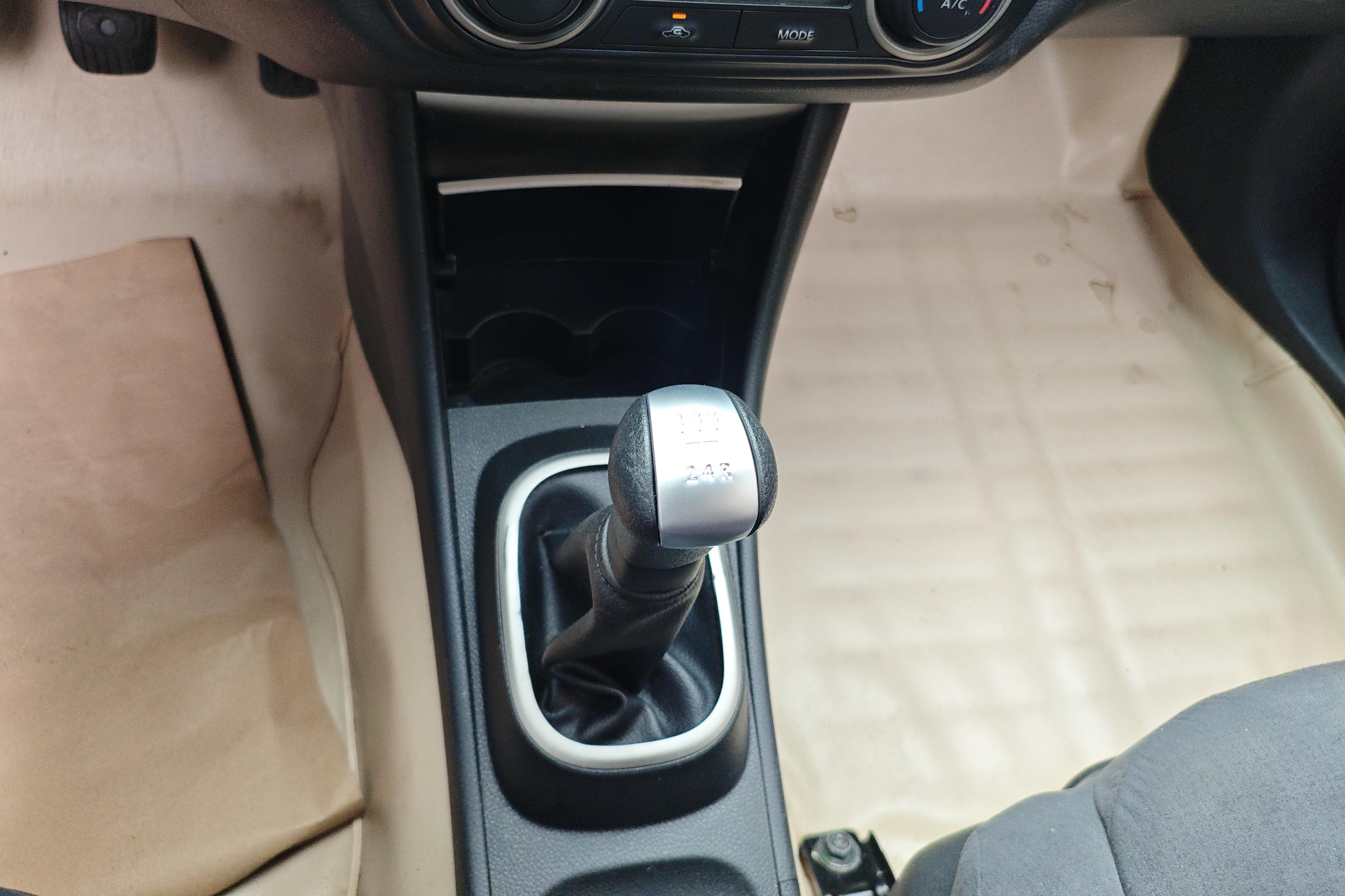 日产轩逸 2012款 1.6L 手动 经典XE舒适版 (国Ⅳ) 