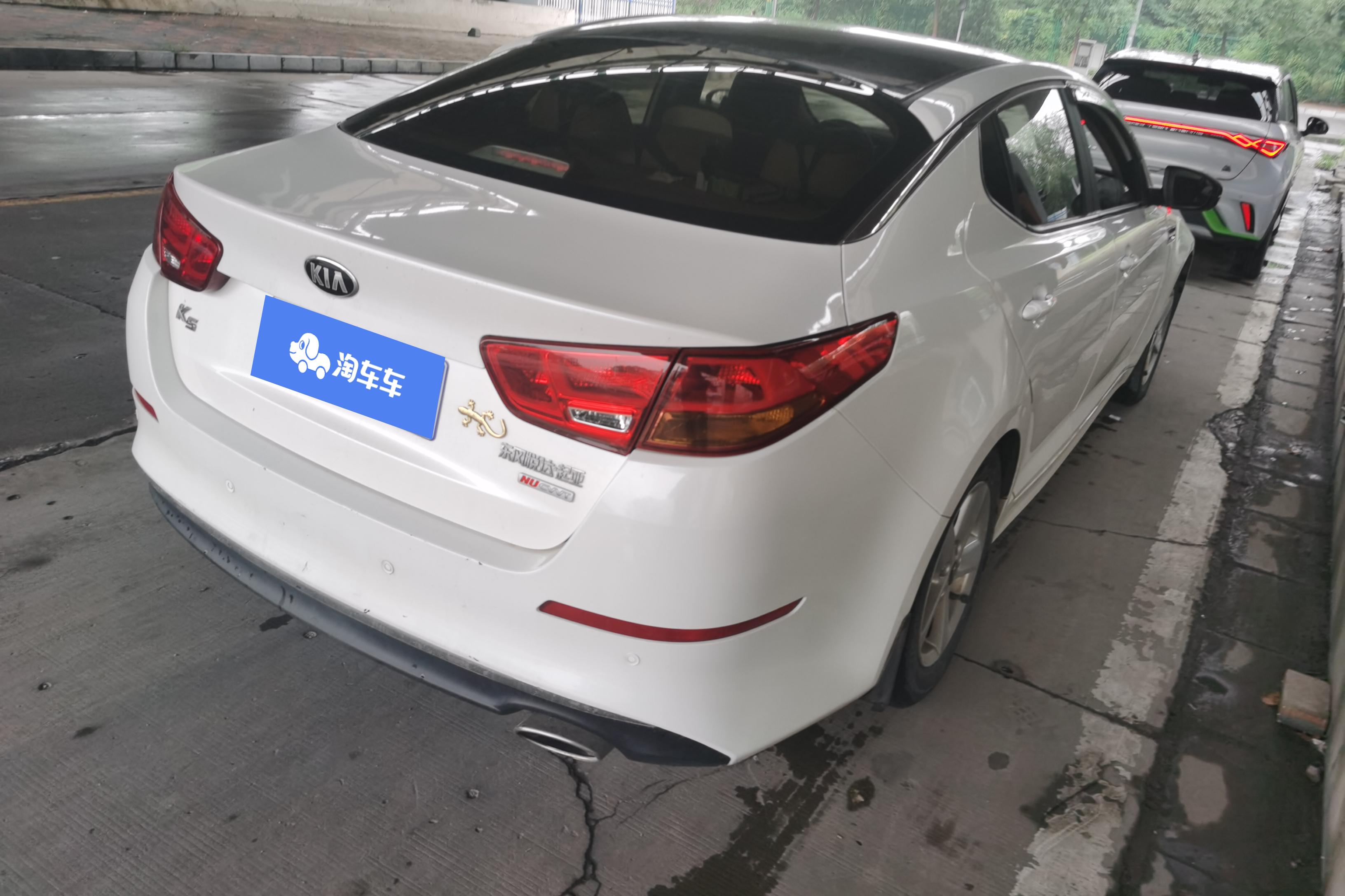 起亚K5 2015款 2.0L 手动 GL (国Ⅴ) 