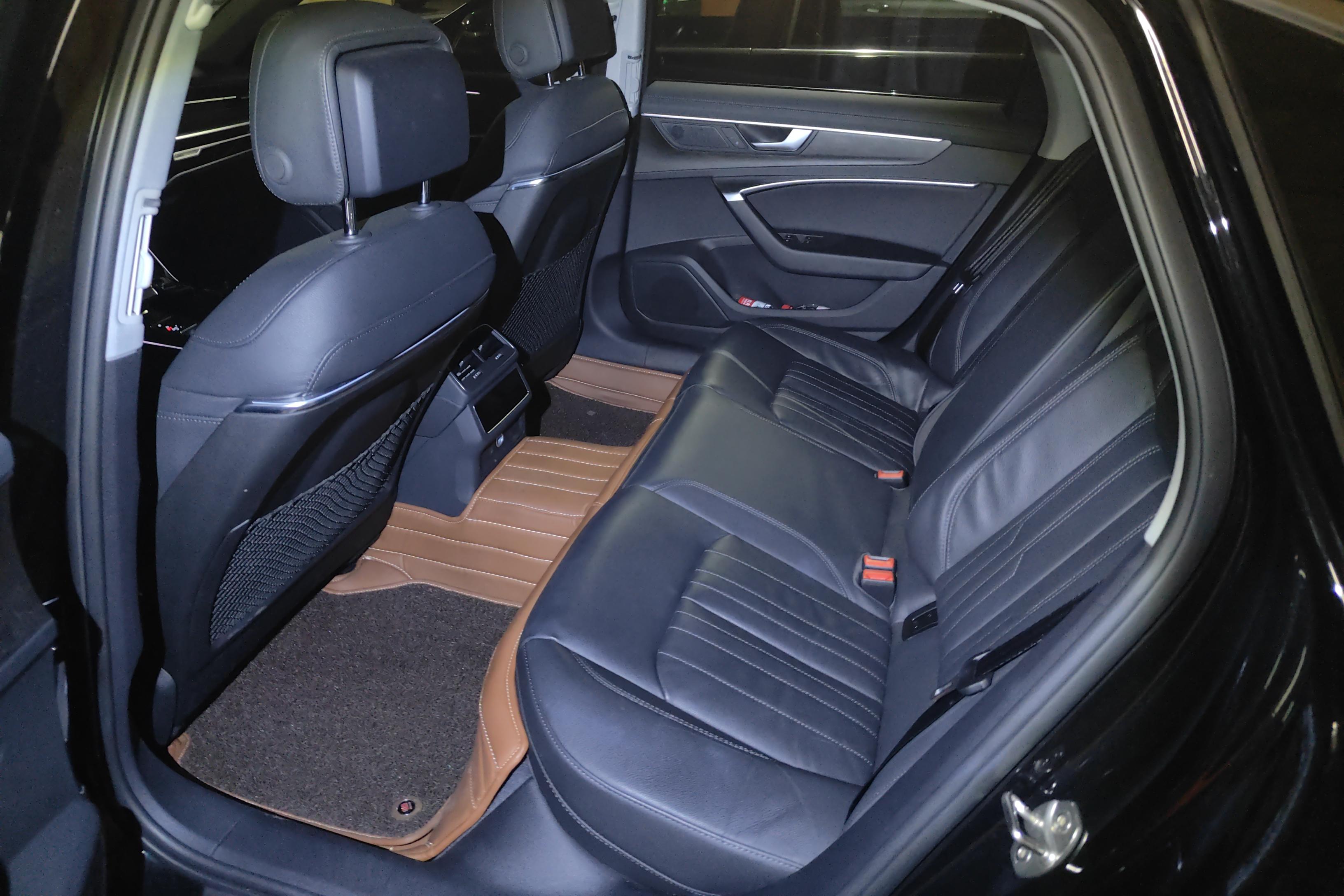 奥迪A6L 45TFSI 2022款 2.0T 自动 臻选致雅型 (国Ⅵ) 