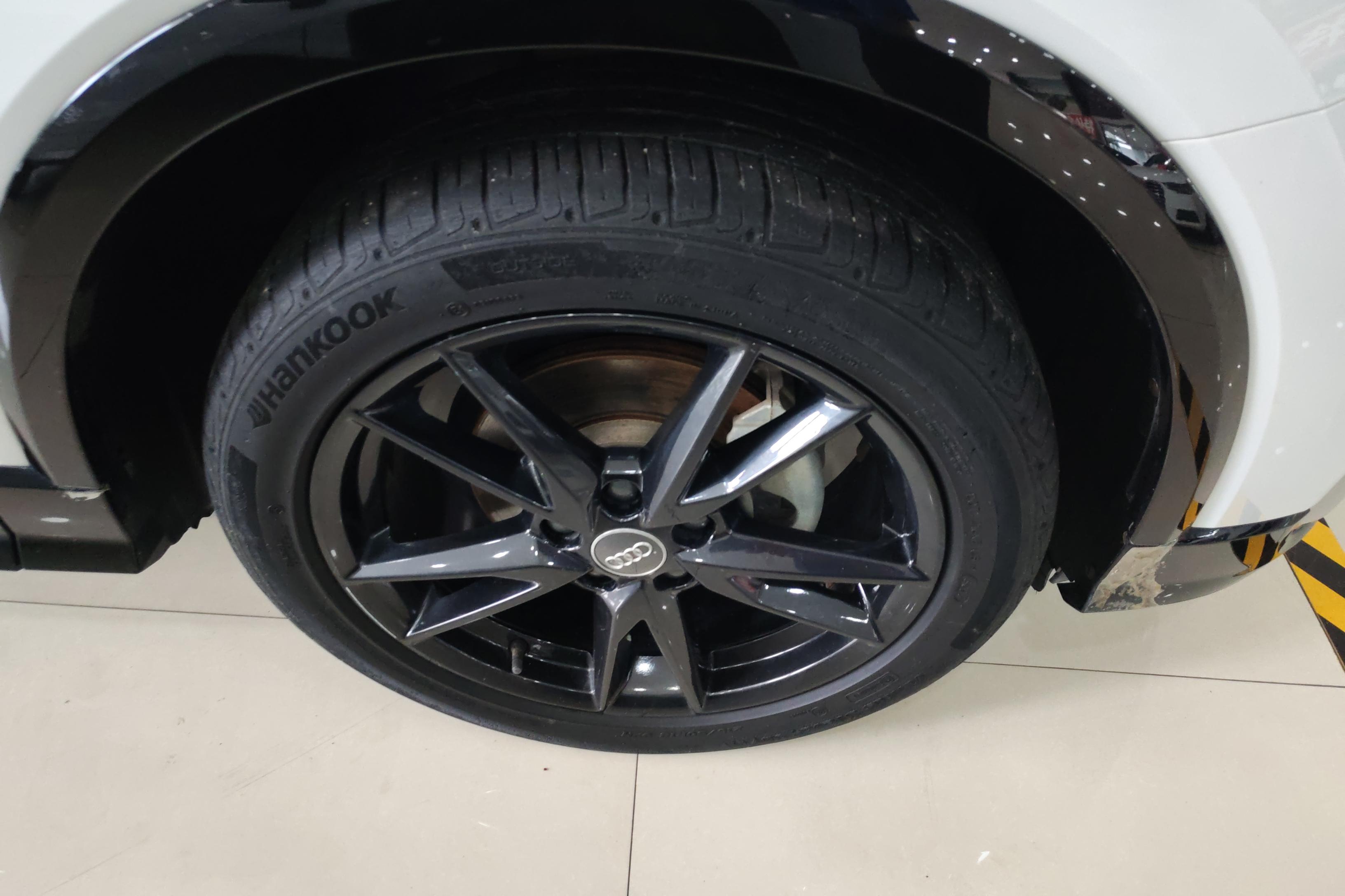 奥迪Q2L 35TFSI 2021款 1.4T 自动 进取动感型 (国Ⅵ) 