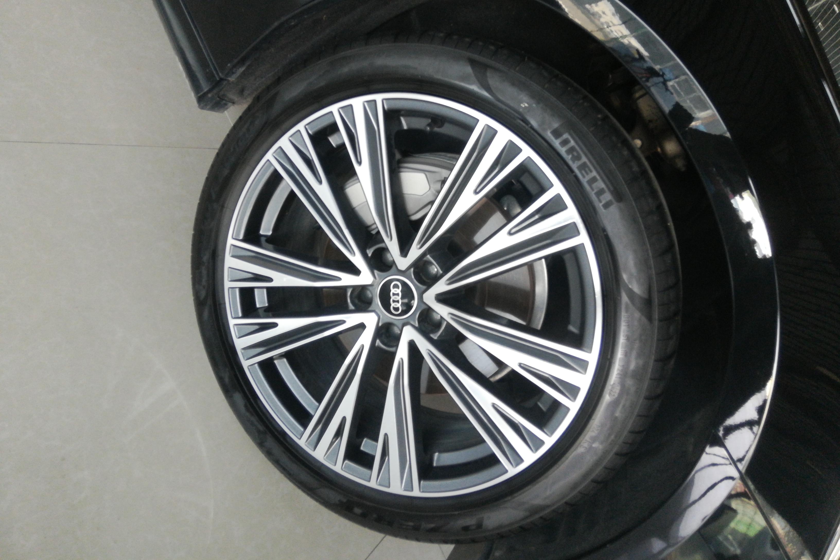 奥迪A6L 45TFSI 2022款 2.0T 自动 臻选动感型 (国Ⅵ) 