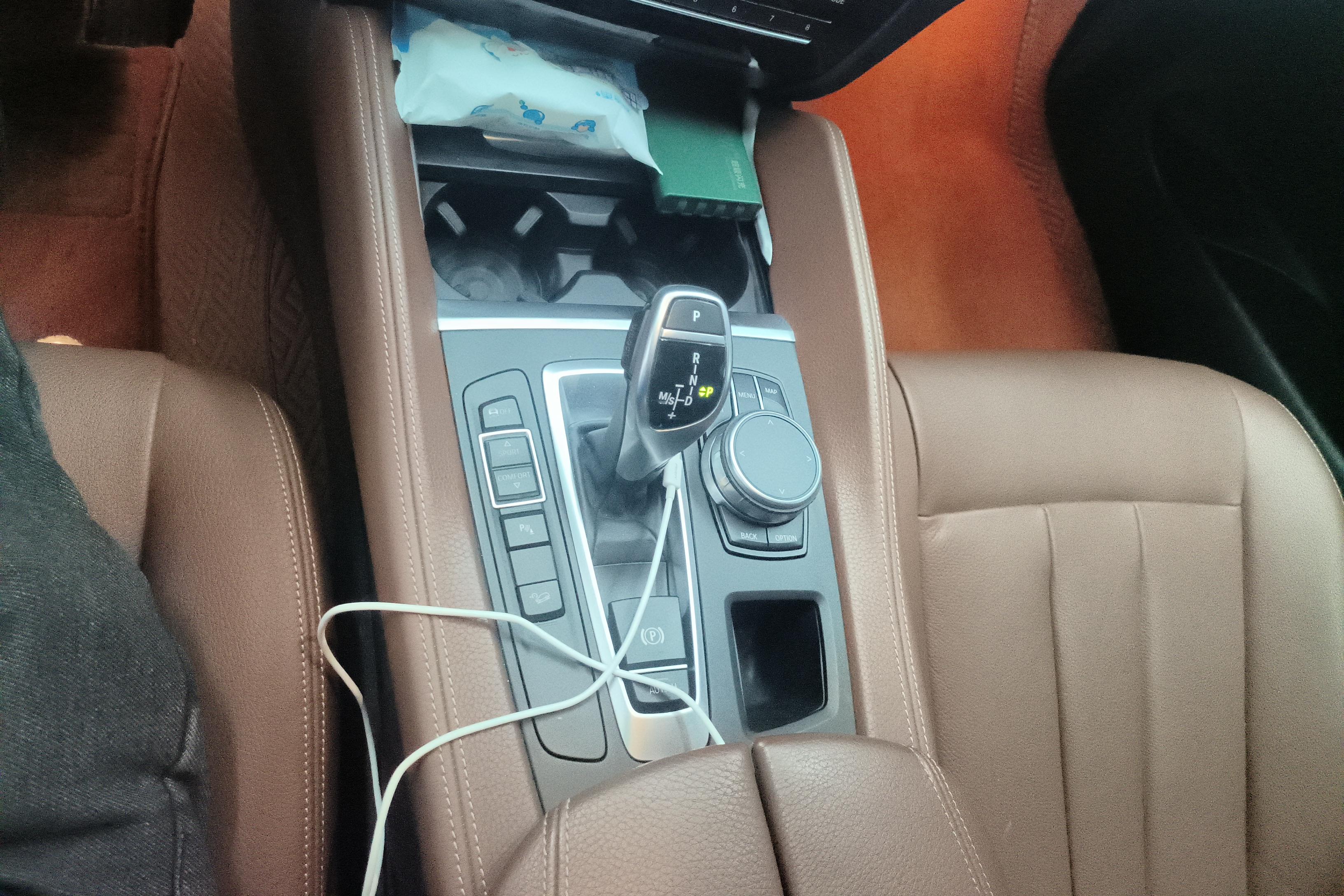 宝马X6 35i [进口] 2017款 3.0T 自动 四驱 汽油 领先型 