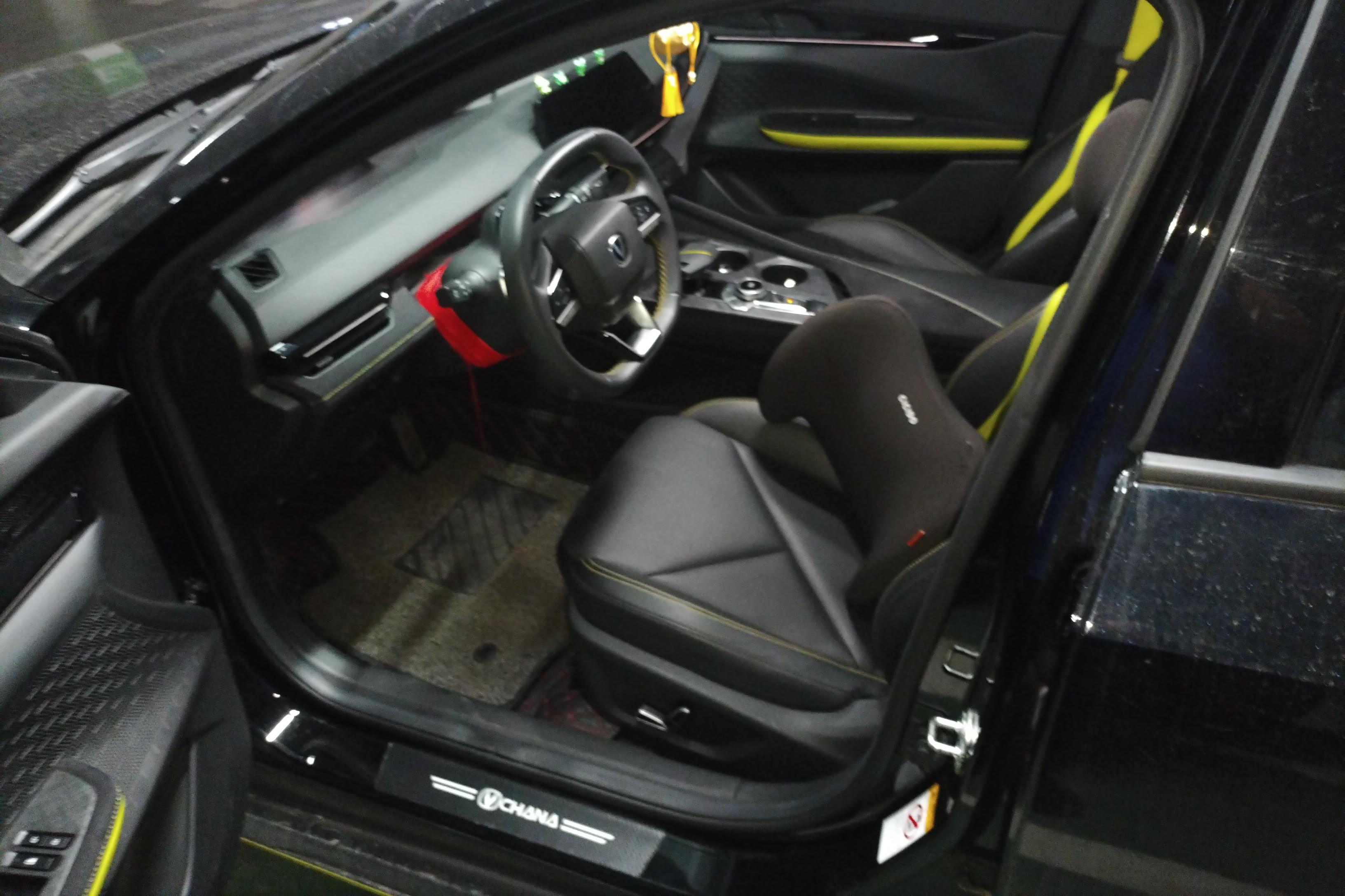 长安UNI-V 2022款 1.5T 自动 运动版 (国Ⅵ) 