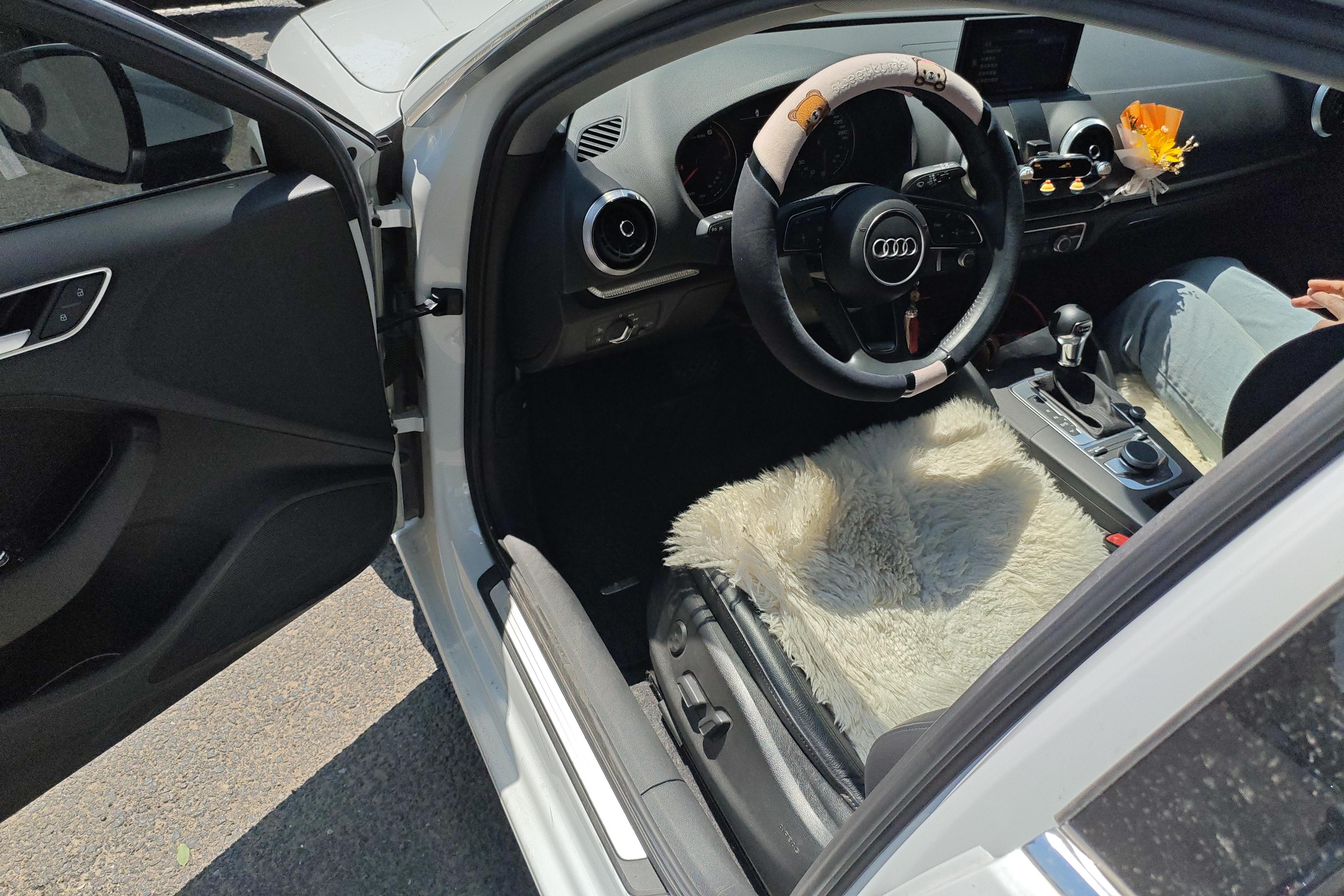 奥迪A3 35TFSI 2019款 1.4T 自动 汽油 风尚型Sportback (国Ⅵ) 