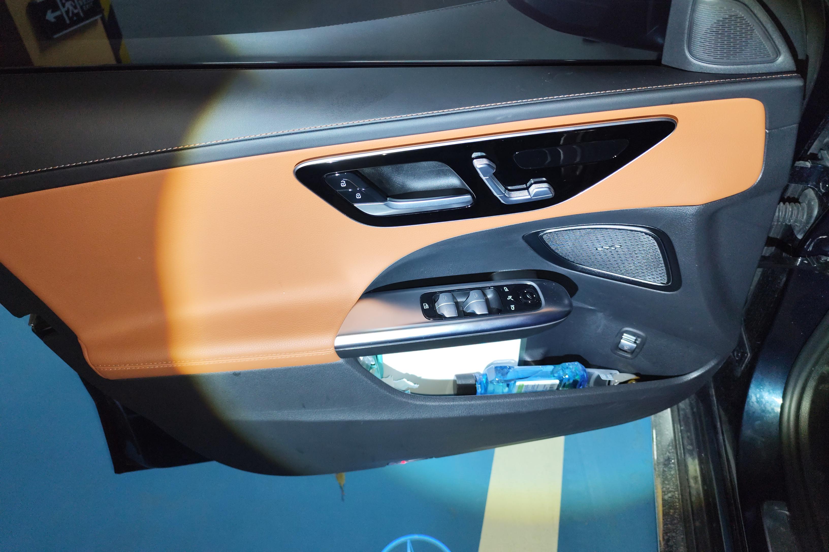 奔驰C级 C260L 2022款 1.5T 自动 改款运动版 (国Ⅵ) 